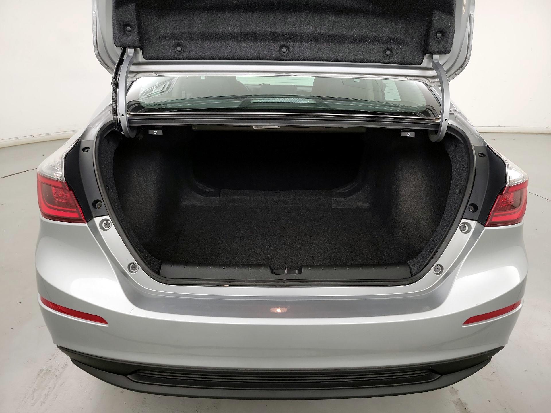 Thumbnail: 2021 Honda Insight - 20