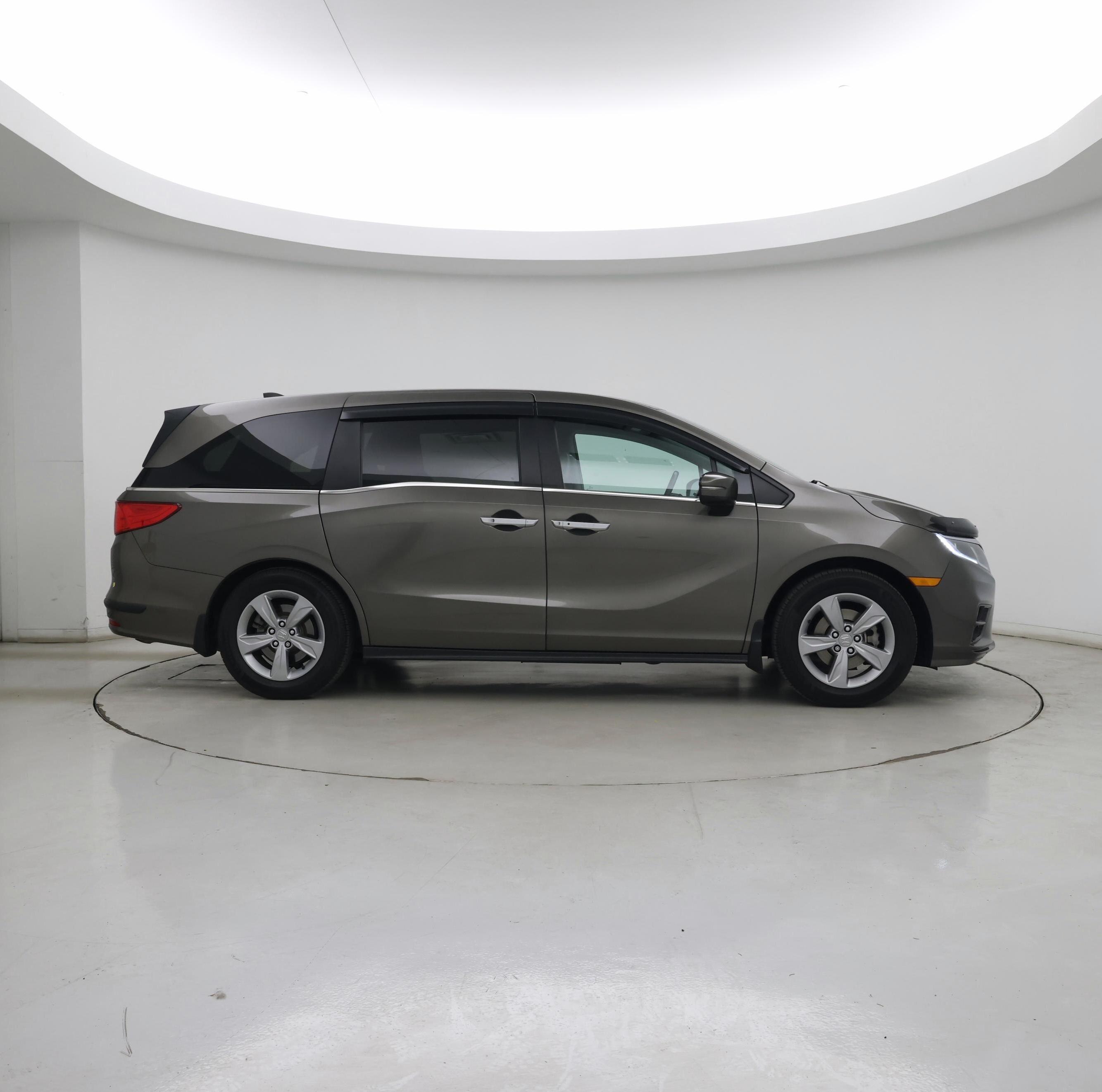 Thumbnail: 2018 Honda Odyssey - 7