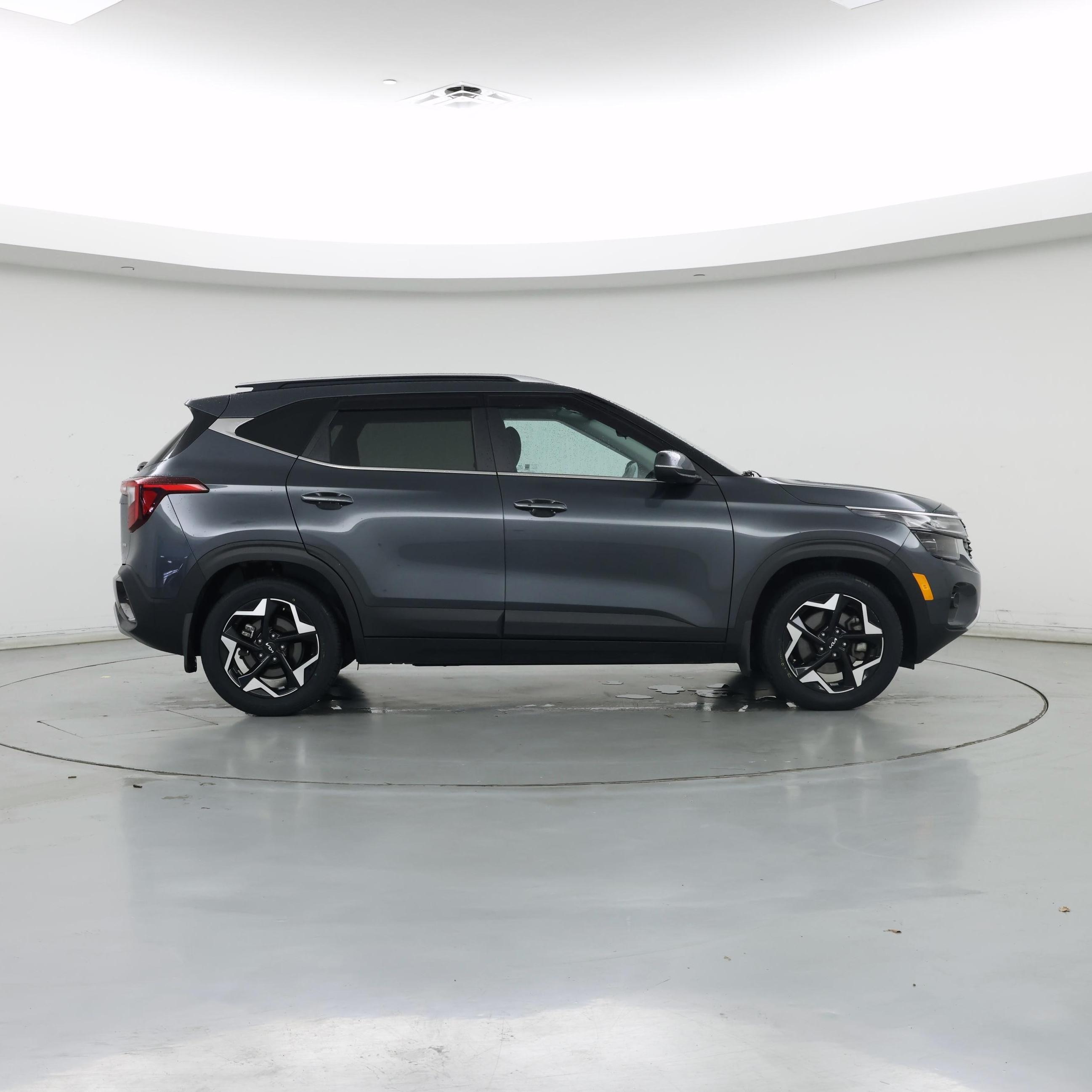 Thumbnail: 2024 Kia Seltos - 7
