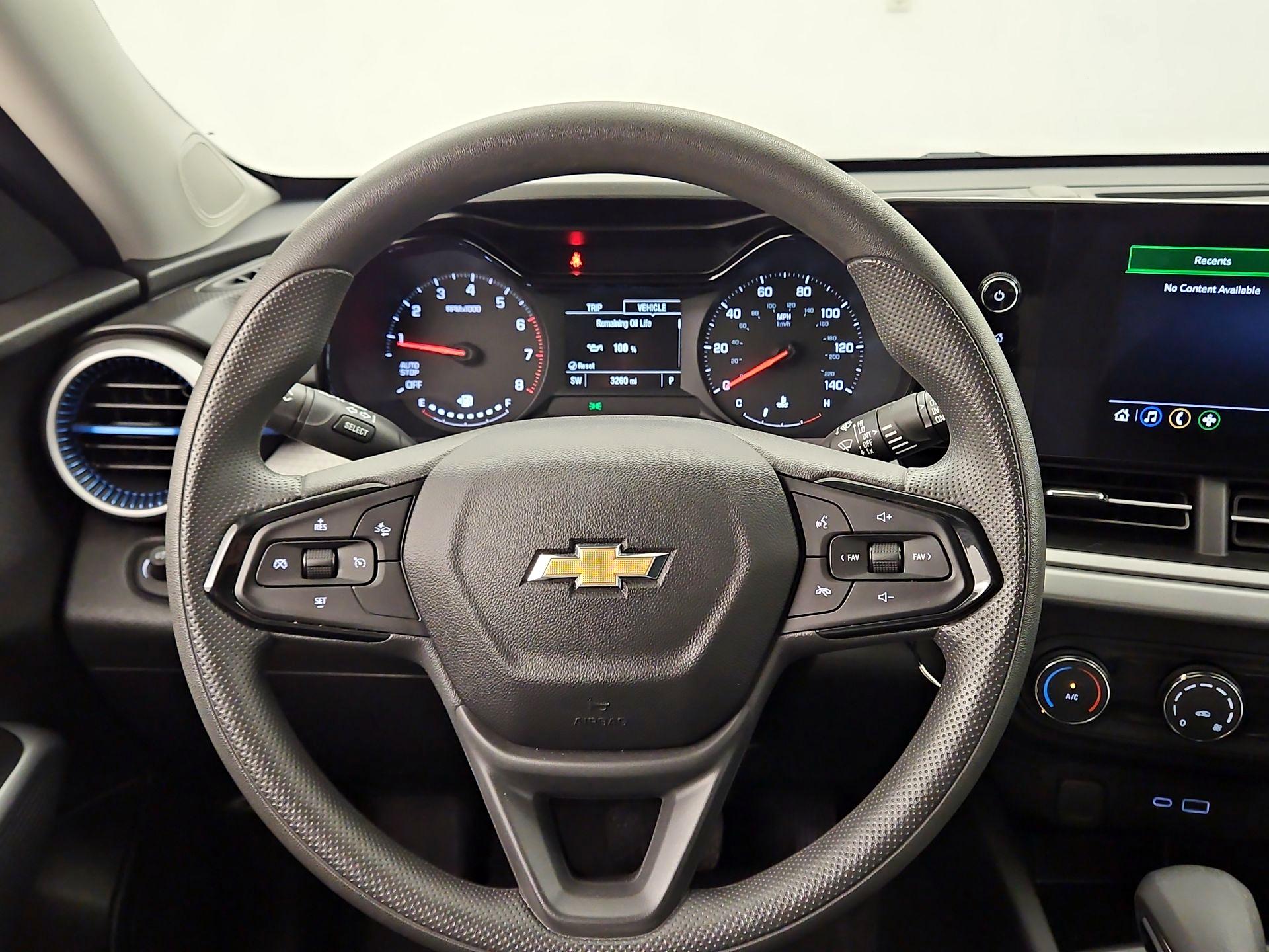 Thumbnail: 2025 Chevrolet Trax - 10