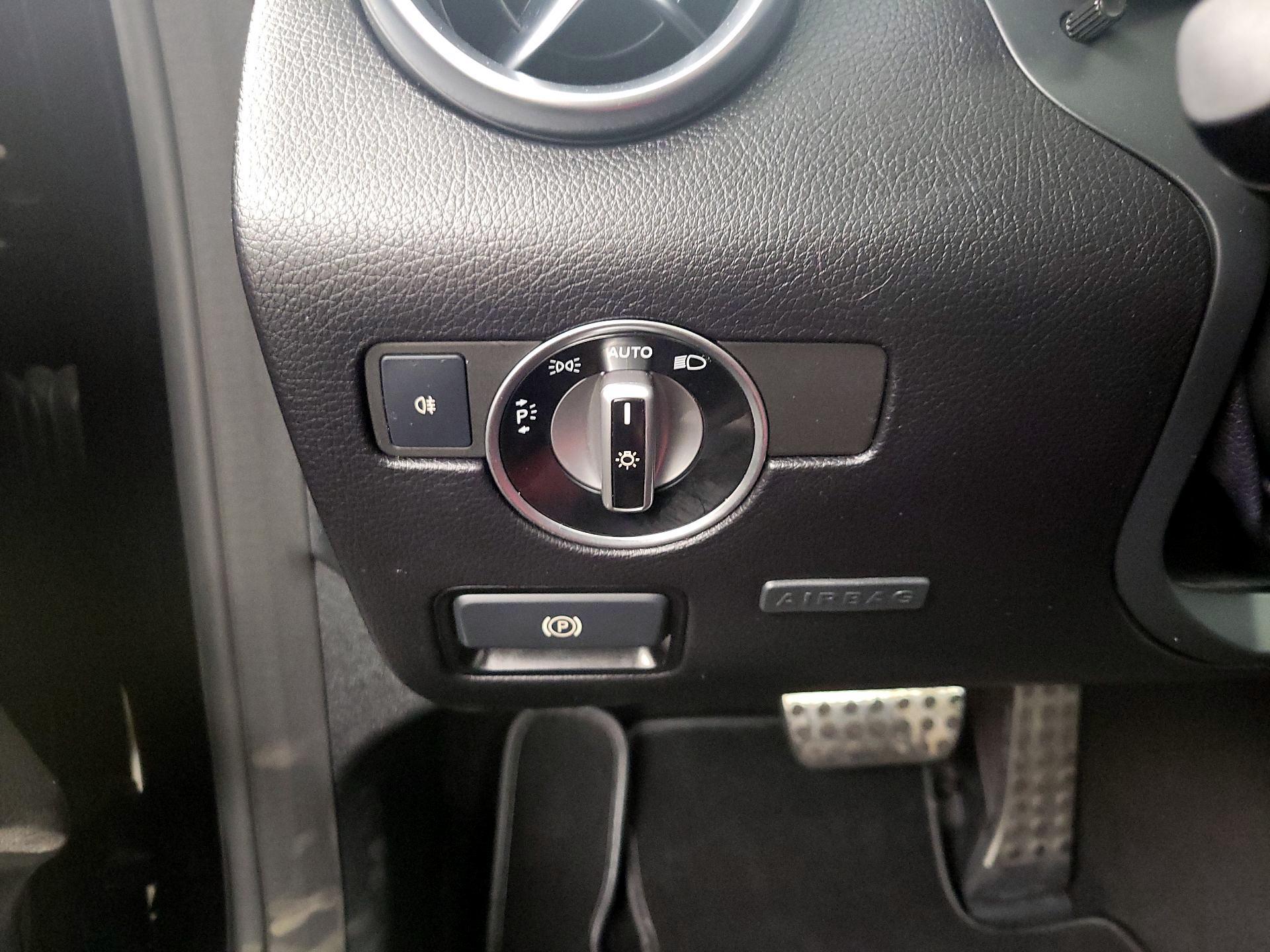 Thumbnail: 2018 Mercedes-Benz SL-Class - 13