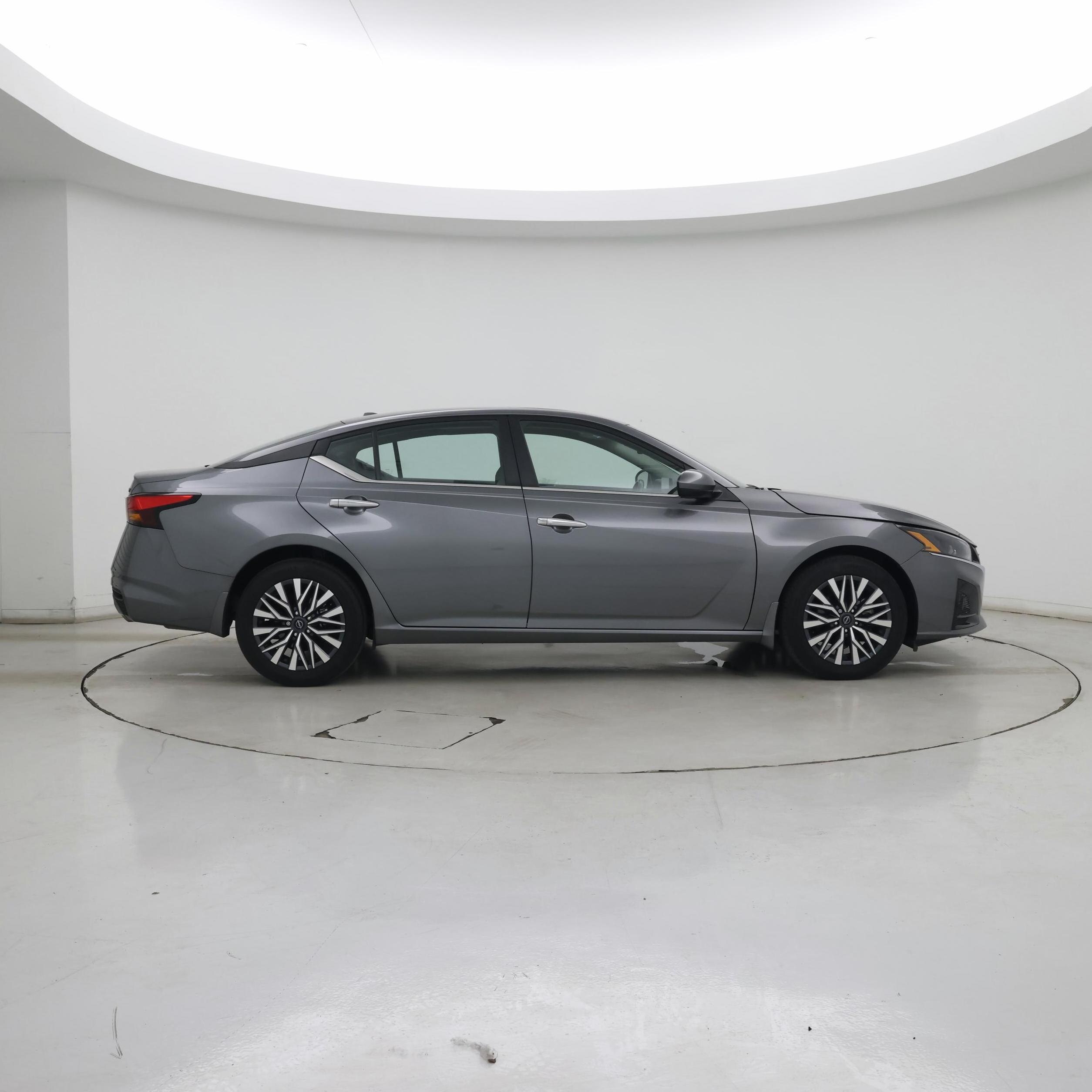 Thumbnail: 2023 Nissan Altima - 7