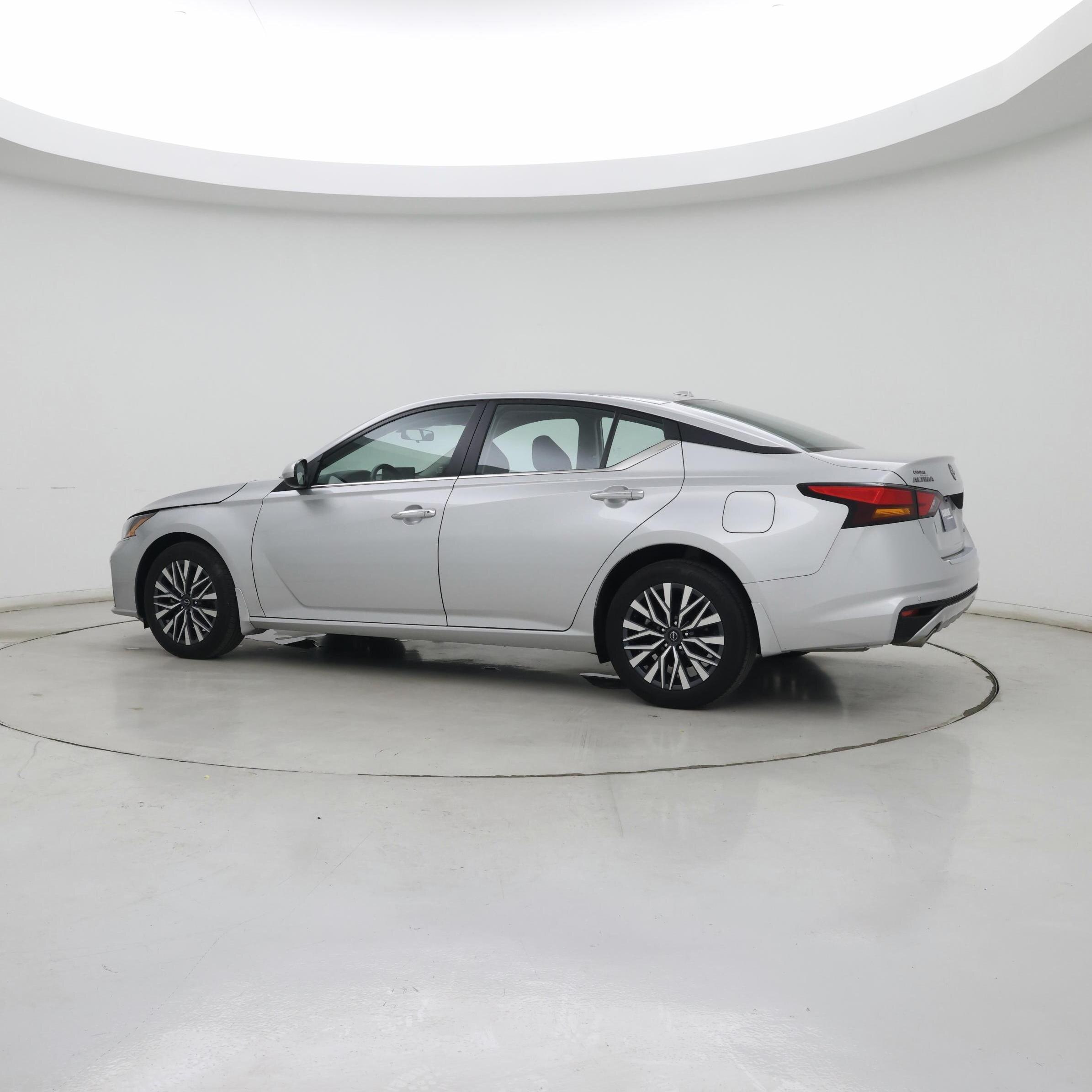 Thumbnail: 2023 Nissan Altima - 3