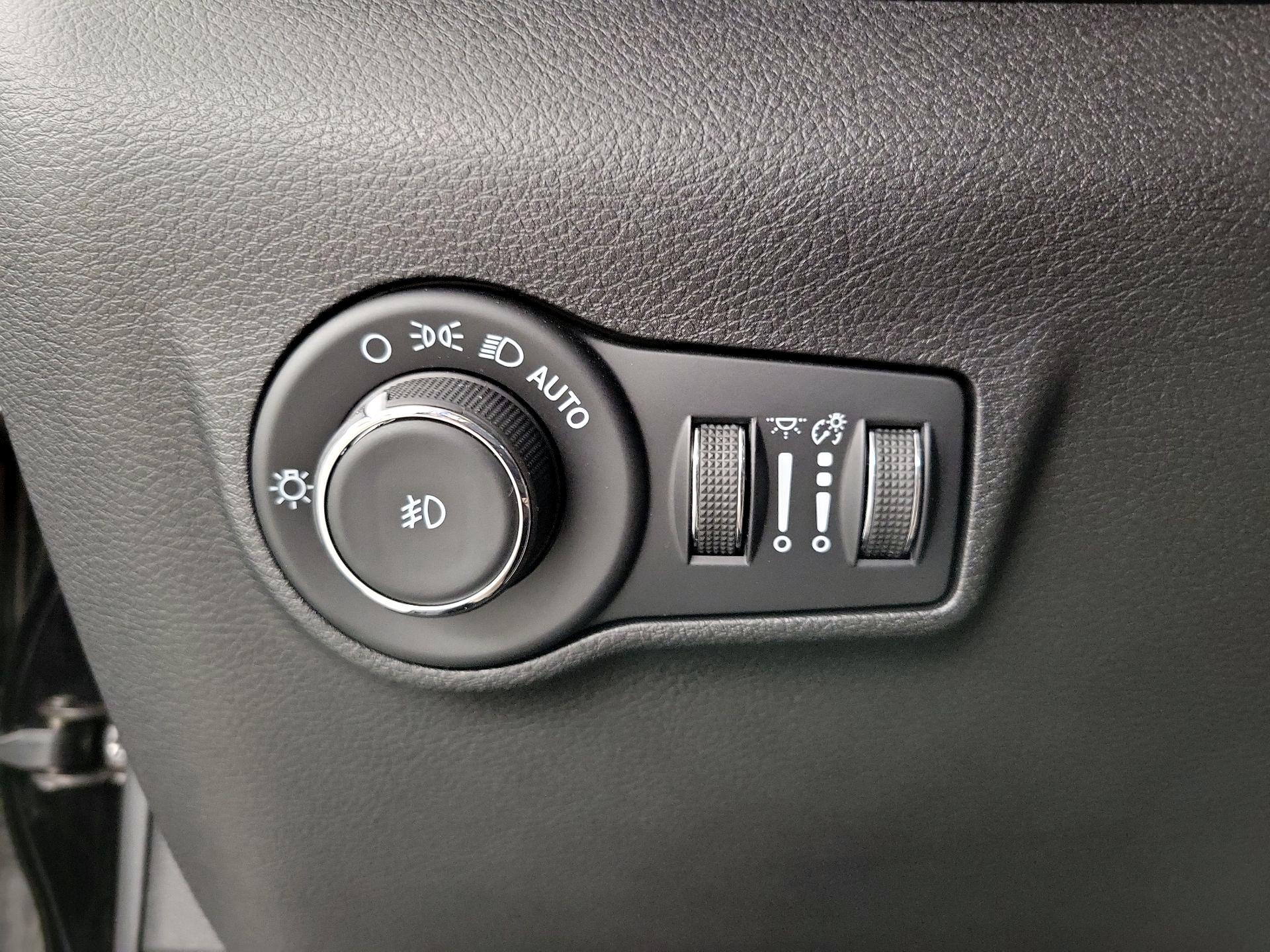Thumbnail: 2022 Jeep Compass - 13