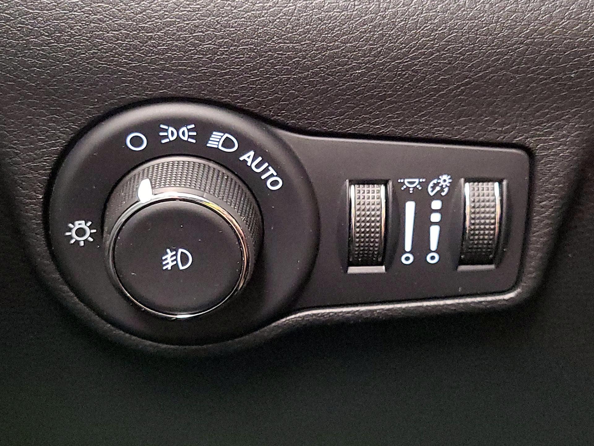 Thumbnail: 2022 Jeep Compass - 13