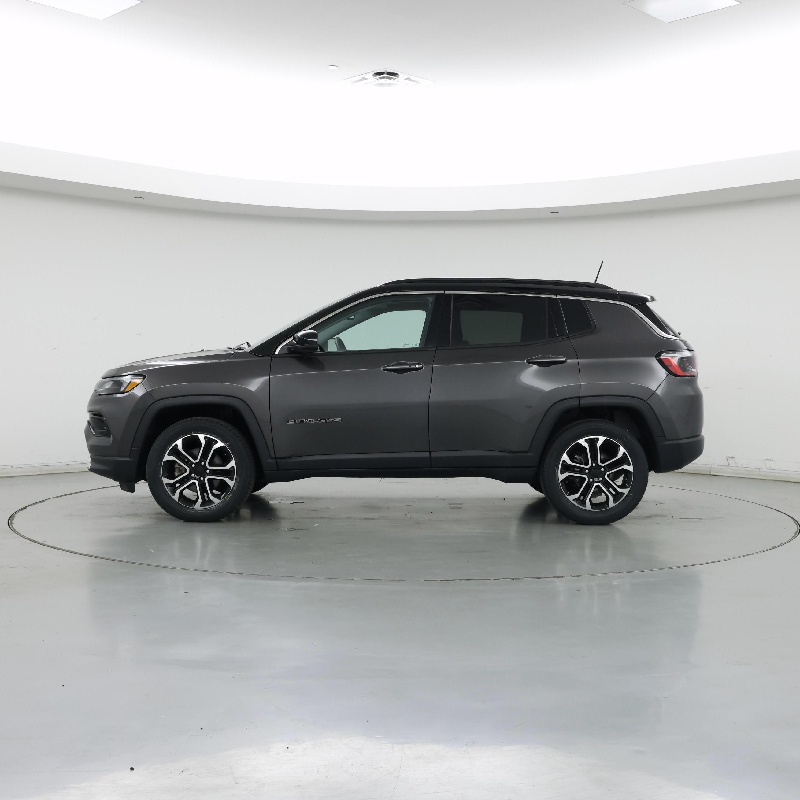 Thumbnail: 2022 Jeep Compass - 3