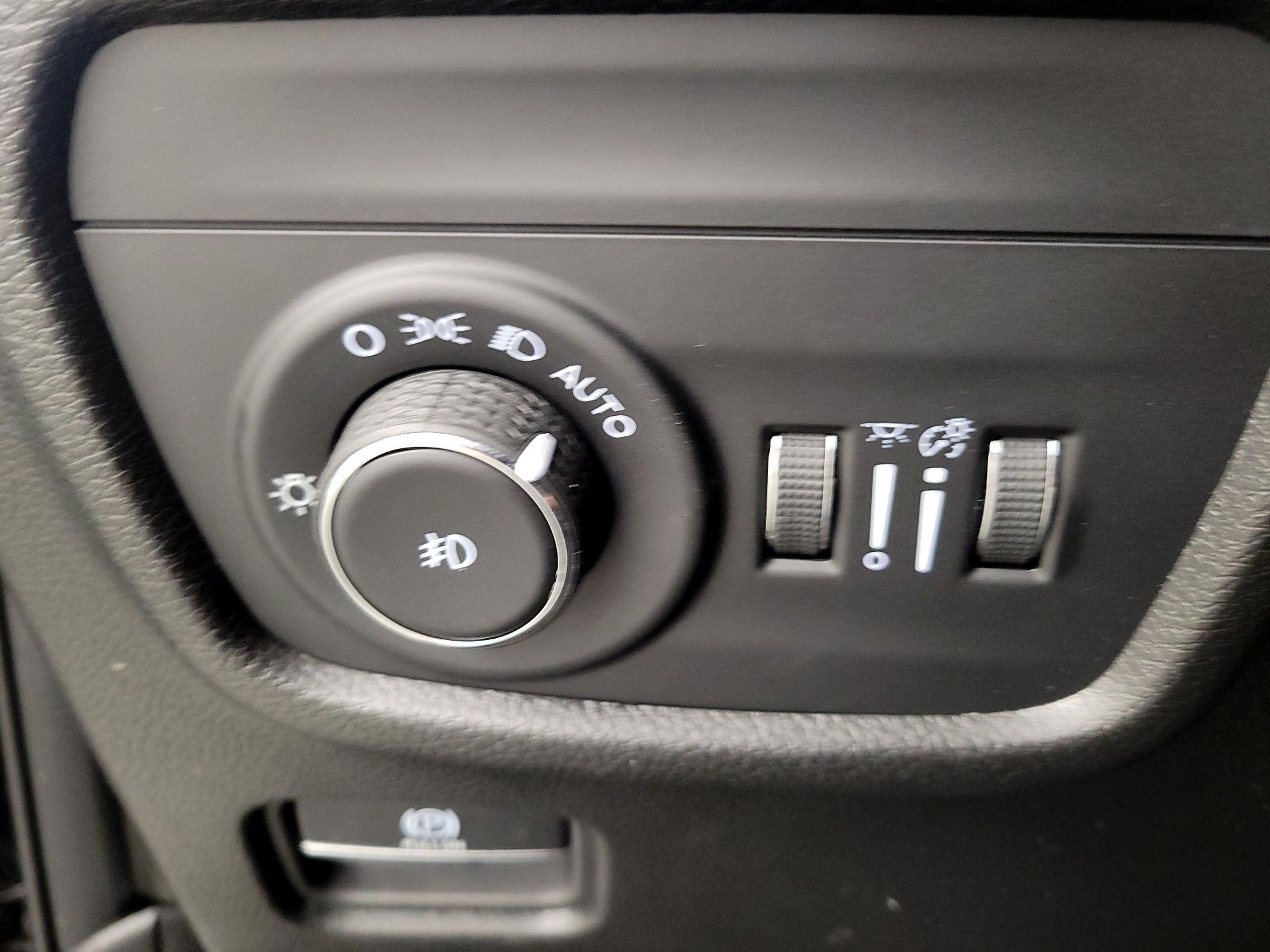 Thumbnail: 2023 Jeep Grand Cherokee - 13