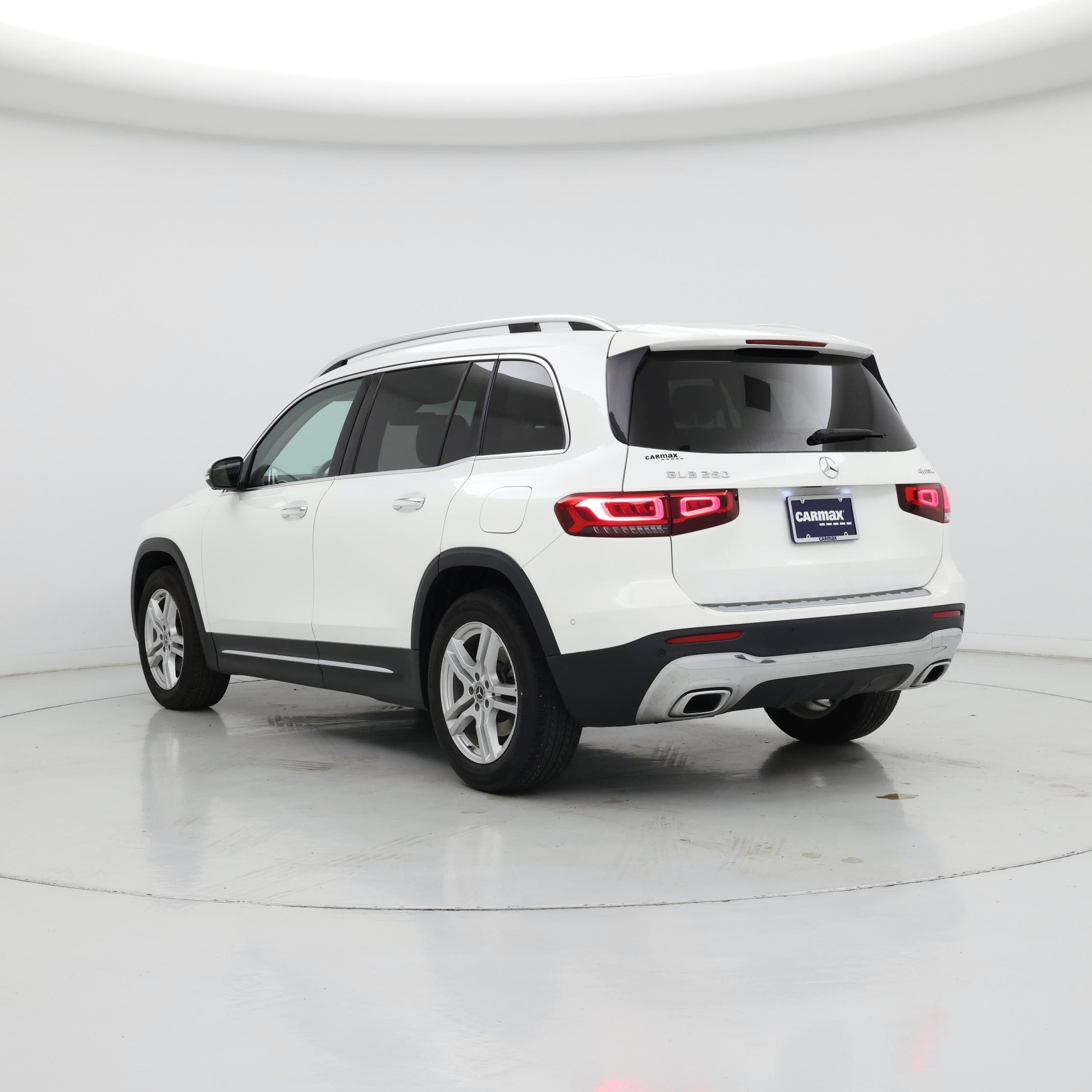 Thumbnail: 2021 Mercedes-Benz GLB - 2