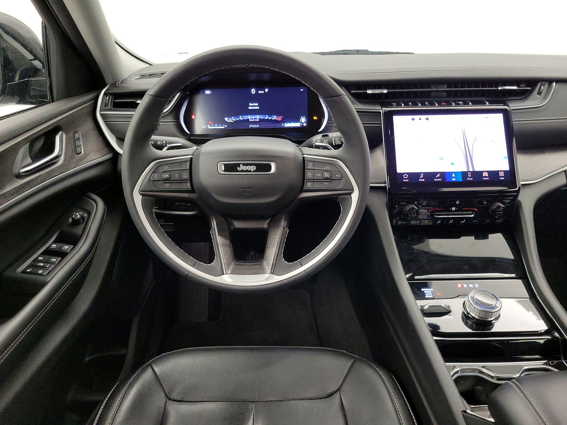 Thumbnail: 2023 Jeep Grand Cherokee - 10