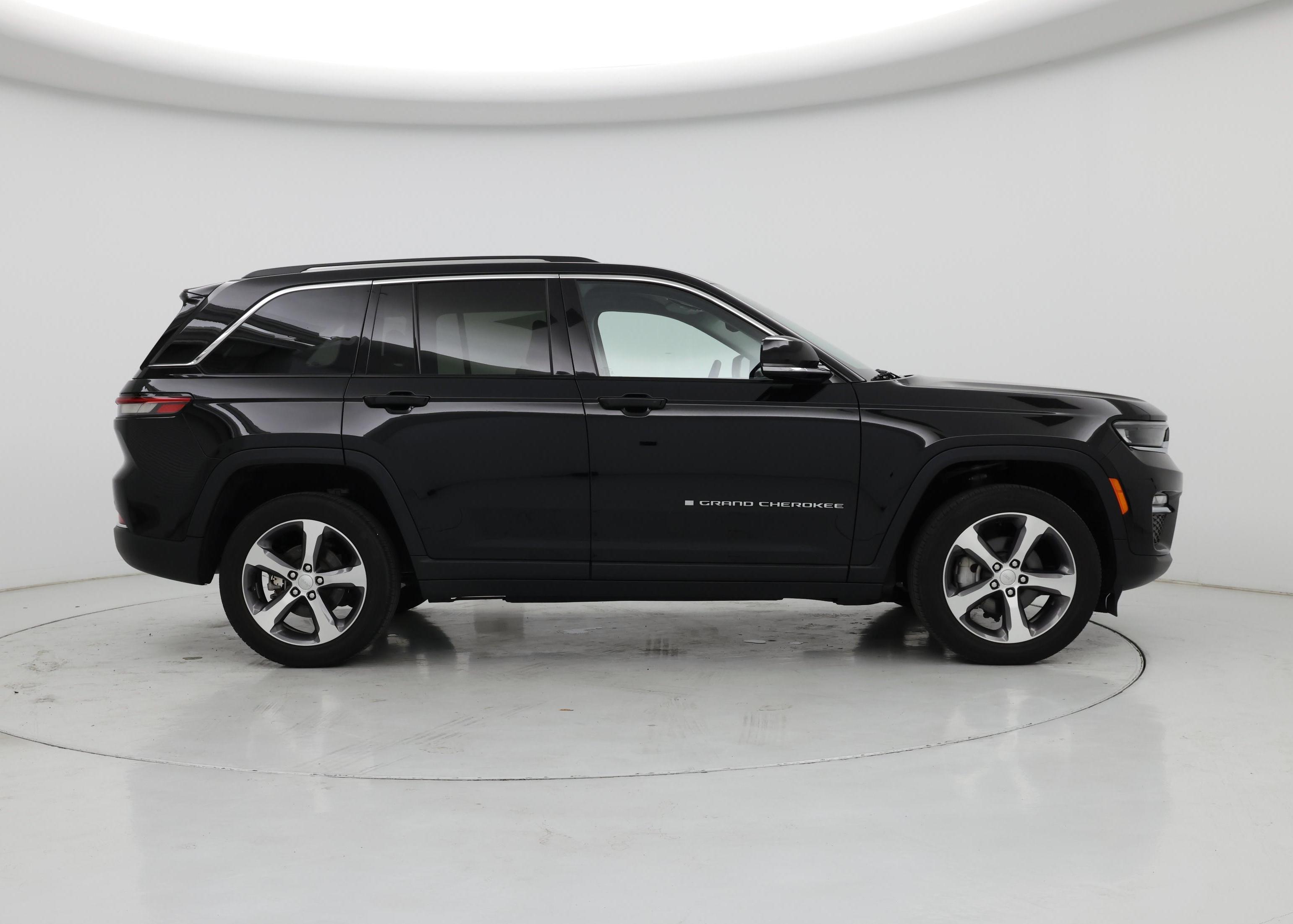 Thumbnail: 2023 Jeep Grand Cherokee - 7