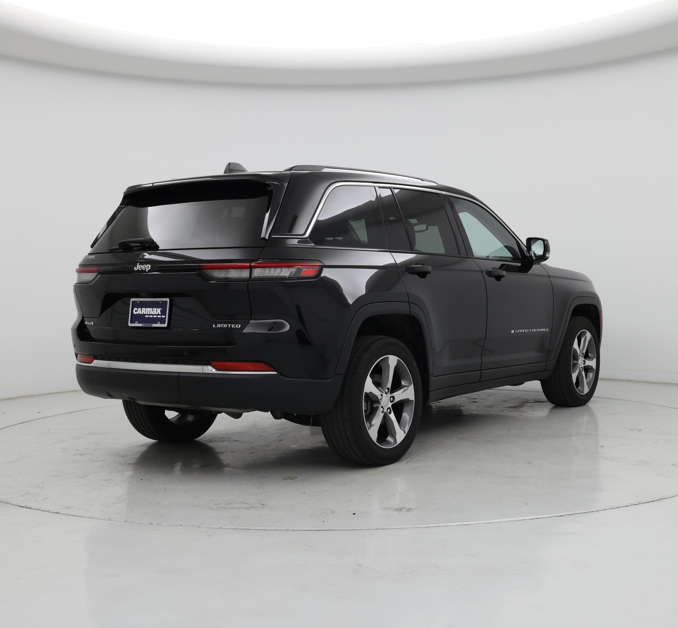 Thumbnail: 2023 Jeep Grand Cherokee - 8