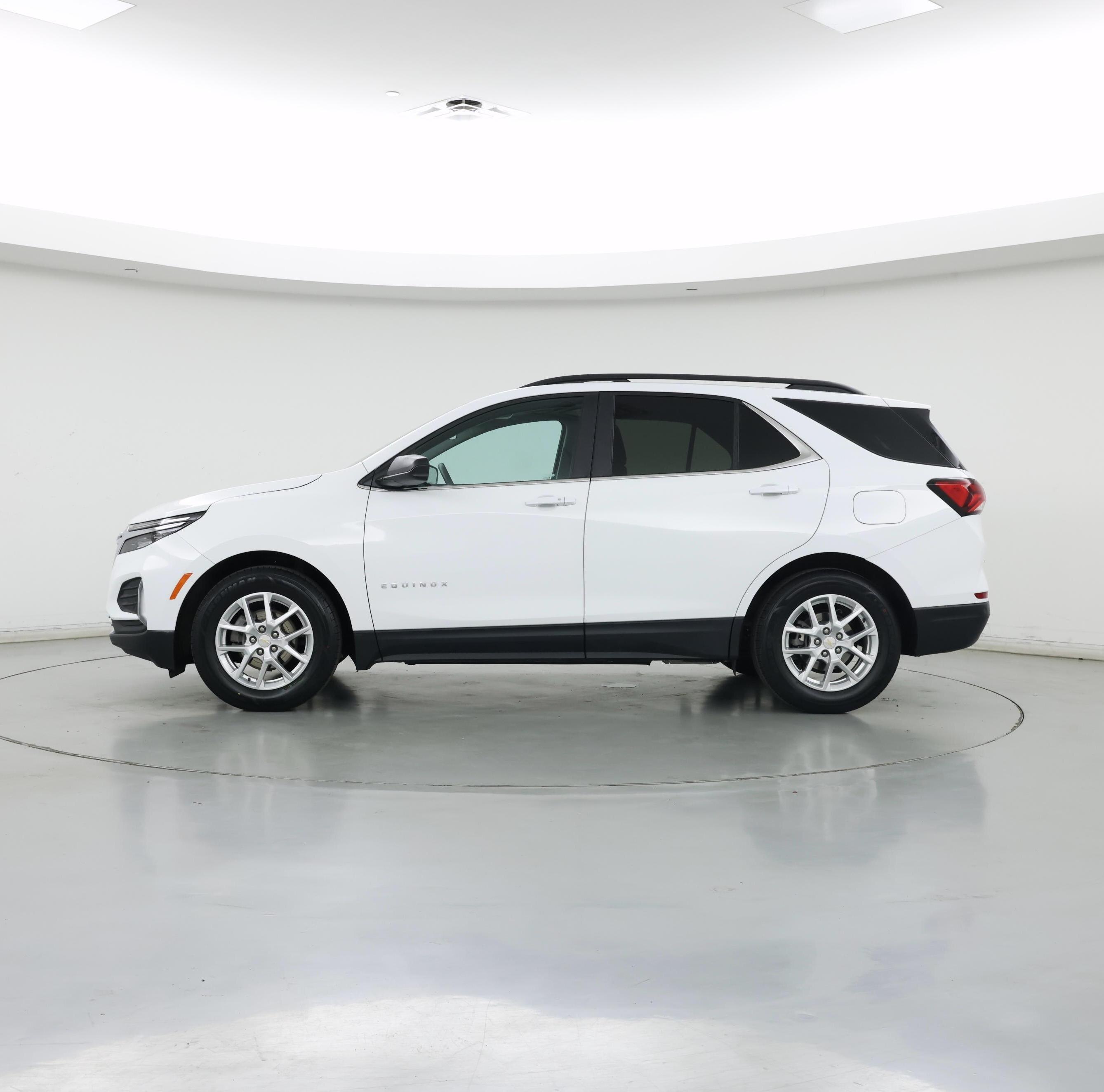Thumbnail: 2023 Chevrolet Equinox - 3