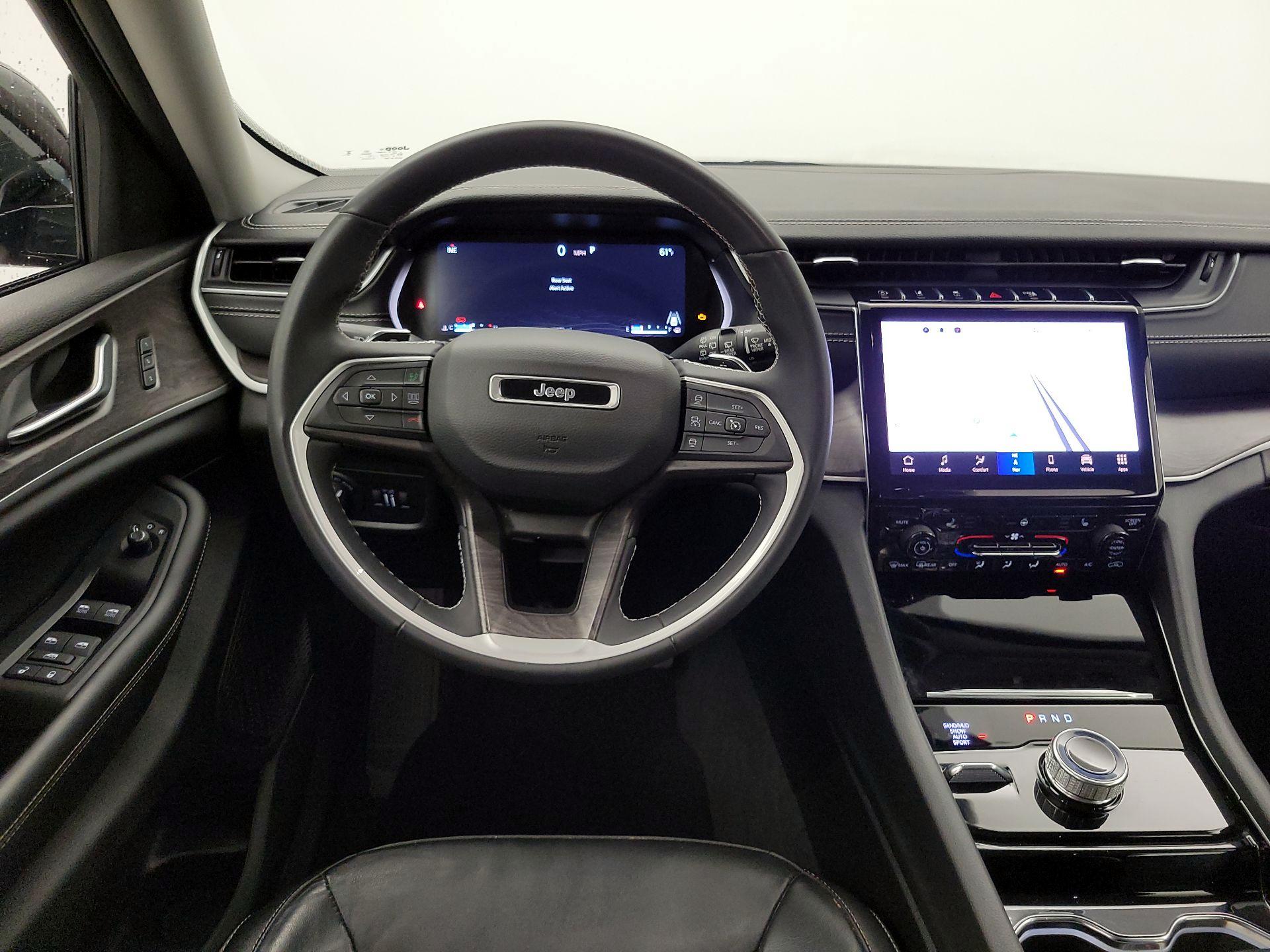 Thumbnail: 2023 Jeep Grand Cherokee - 10