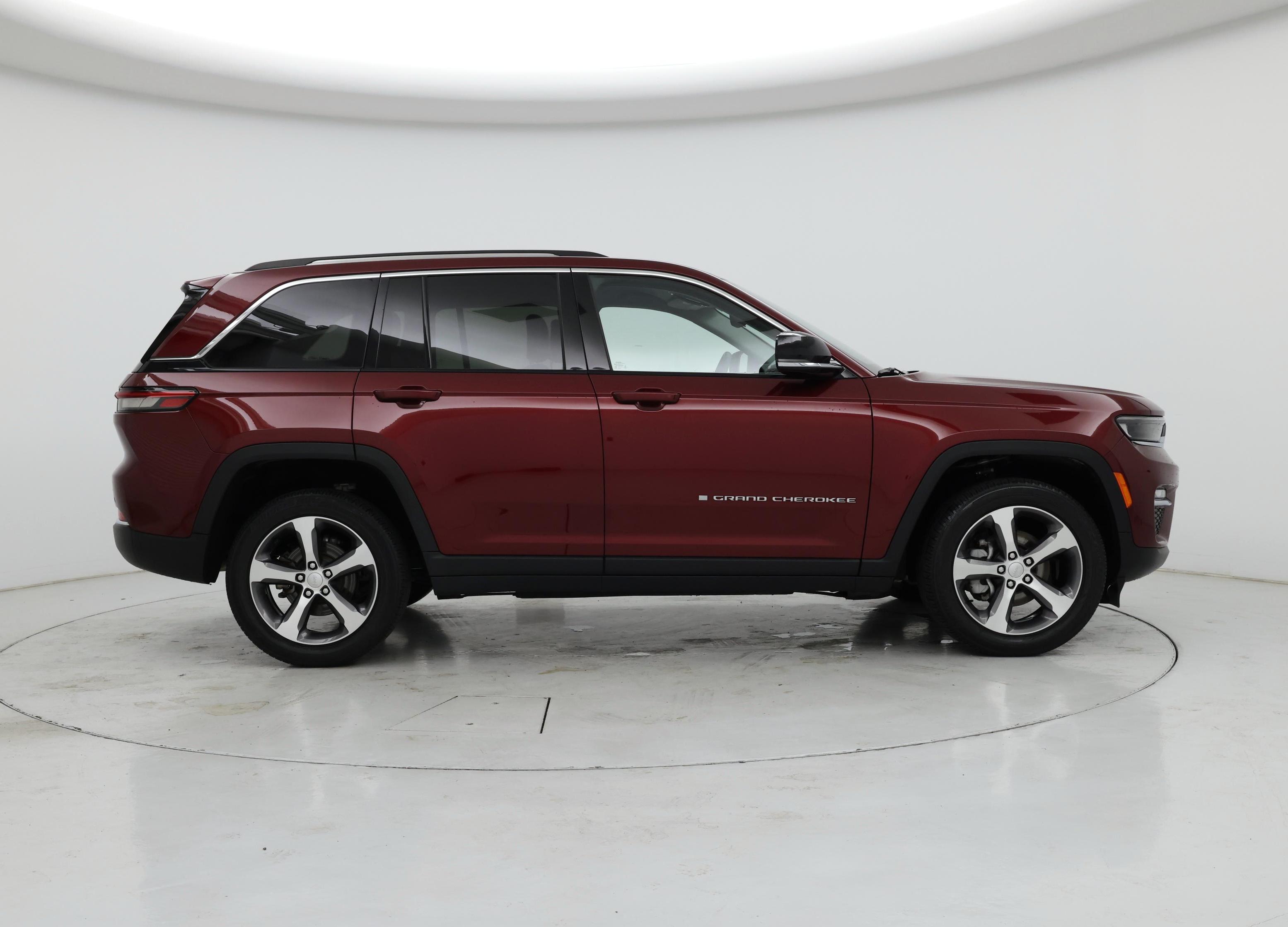 Thumbnail: 2023 Jeep Grand Cherokee - 7