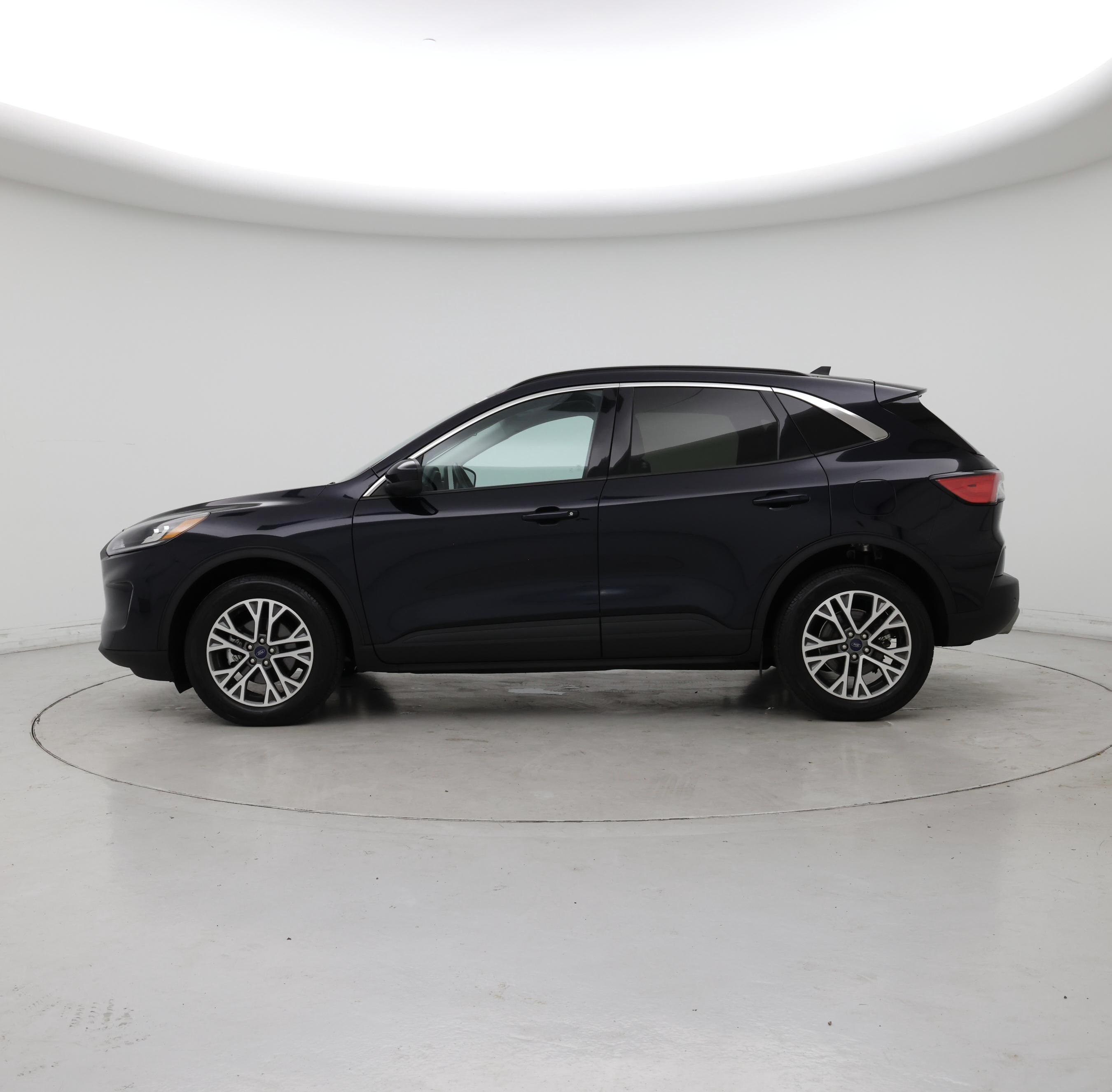 Thumbnail: 2021 Ford Escape - 3