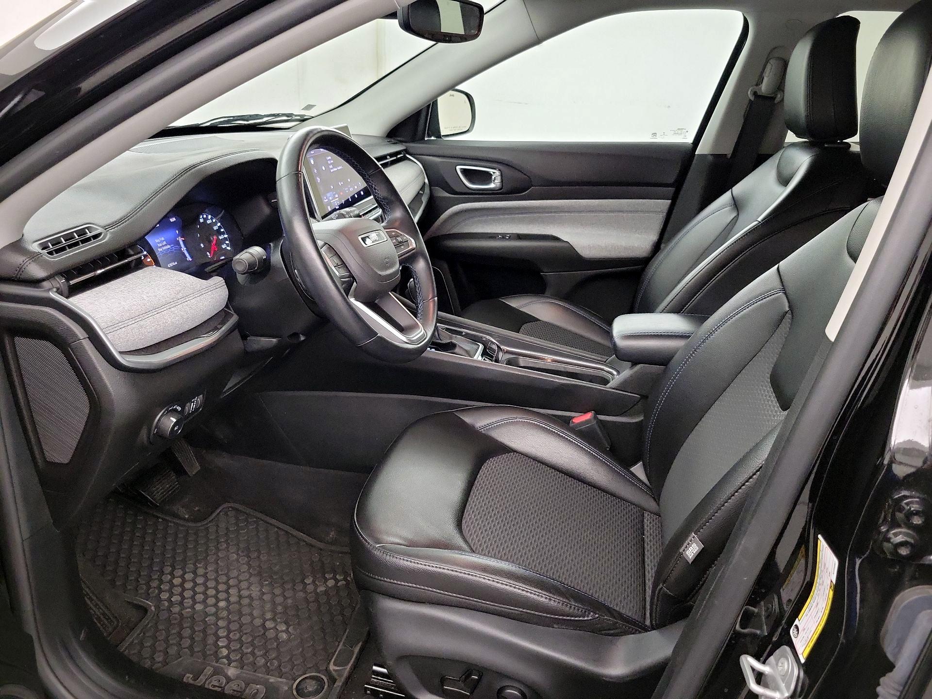 Thumbnail: 2022 Jeep Compass - 11