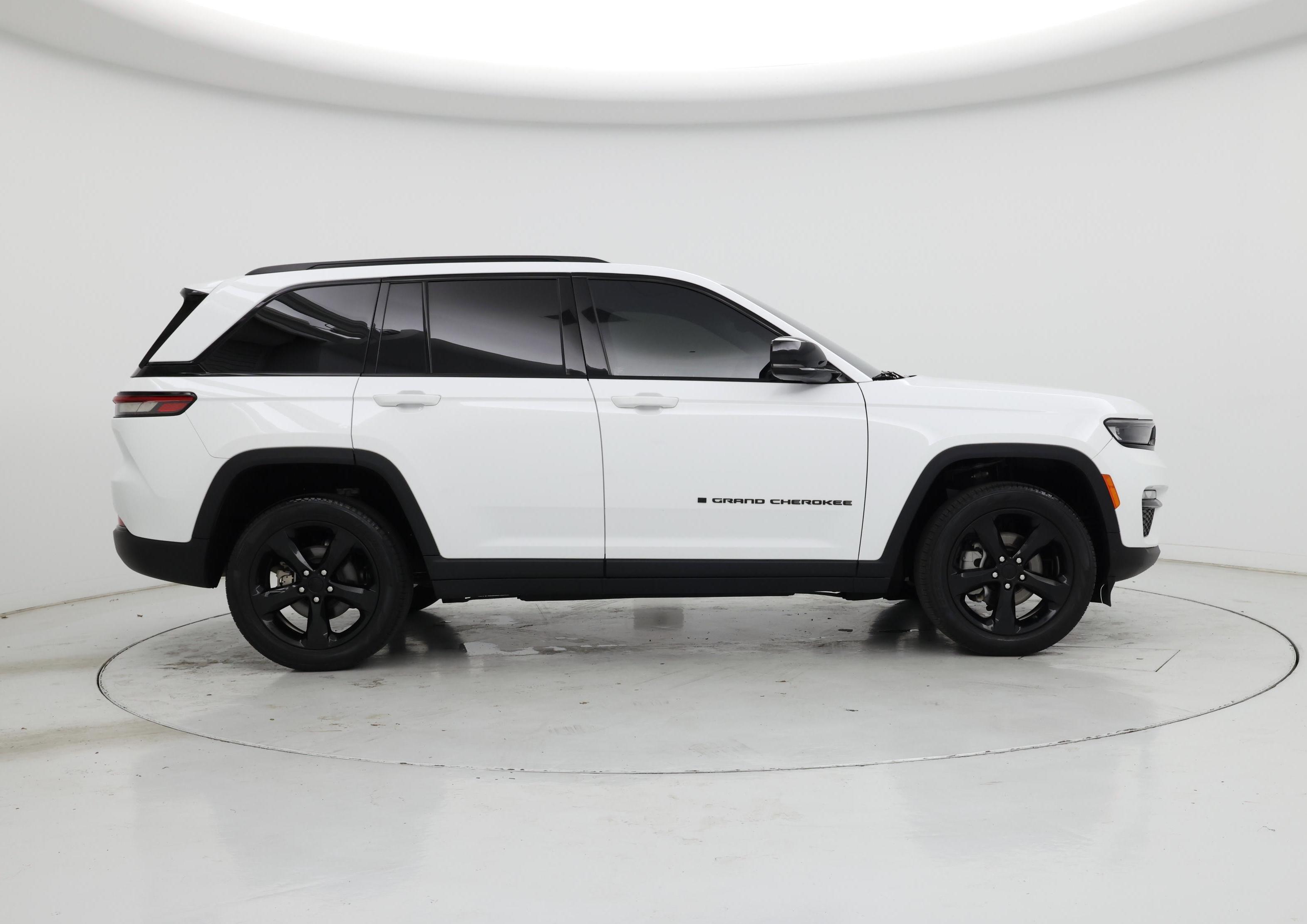 Thumbnail: 2023 Jeep Grand Cherokee - 7