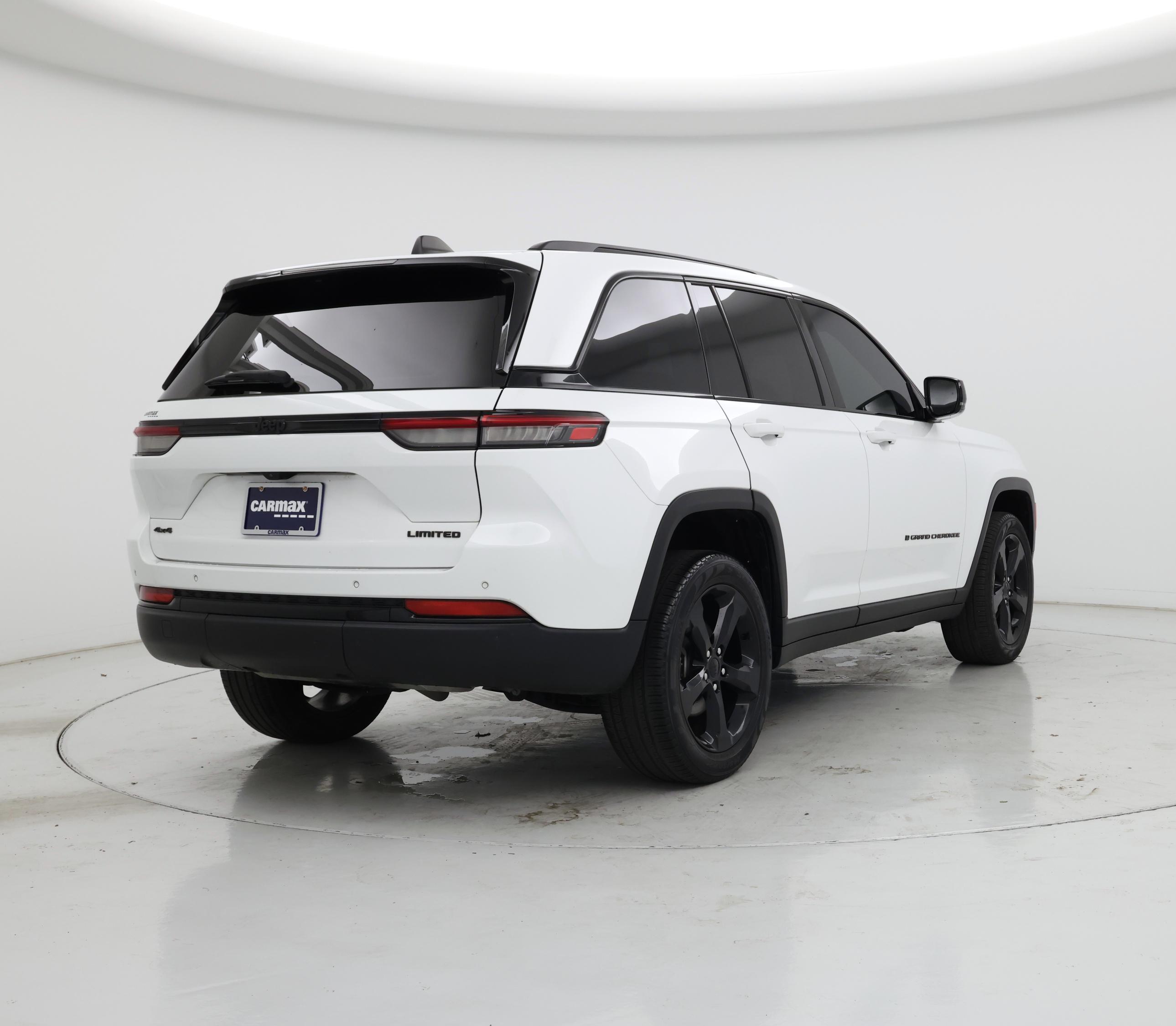 Thumbnail: 2023 Jeep Grand Cherokee - 8