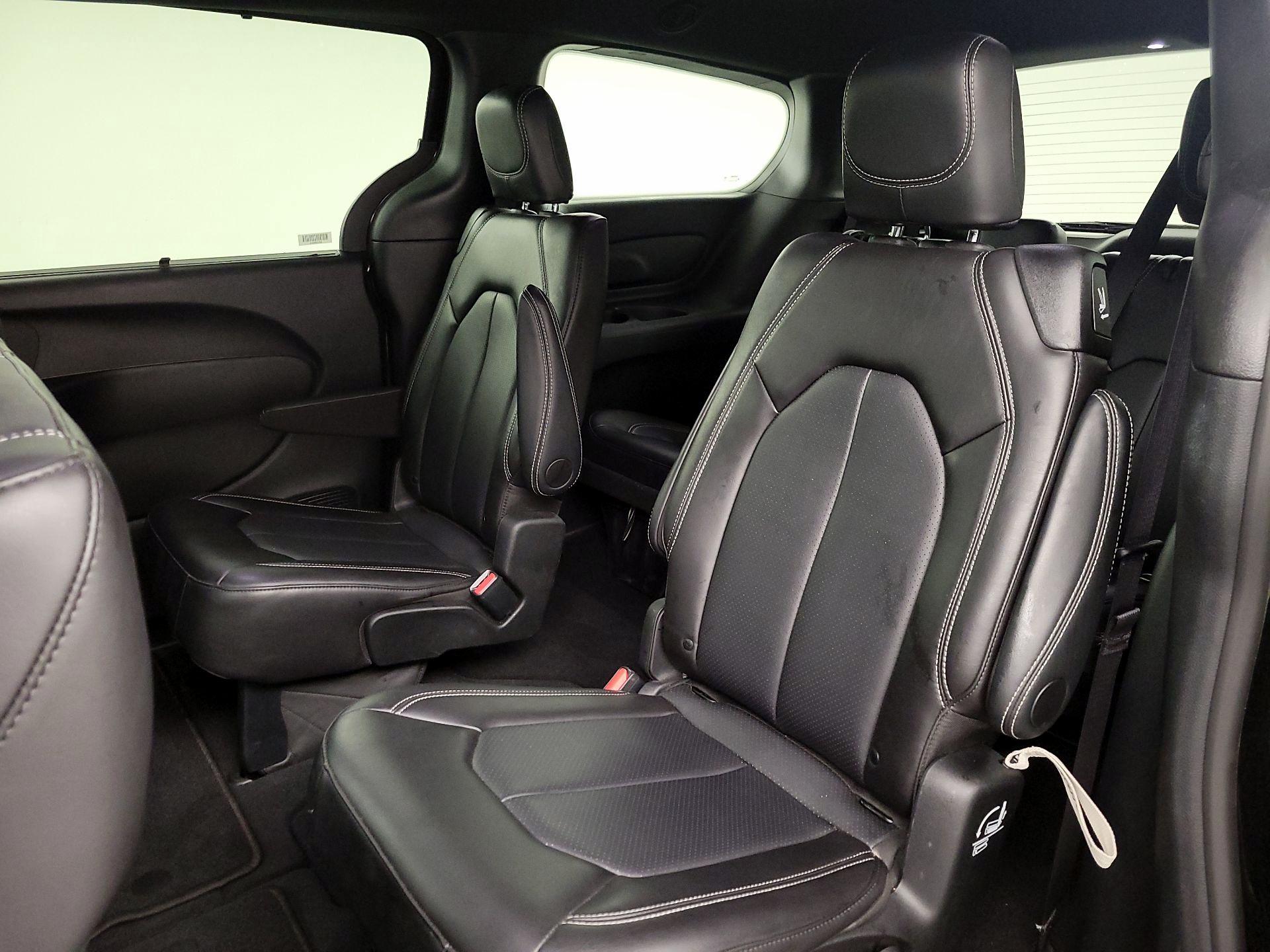 Thumbnail: 2025 Chrysler Pacifica - 19