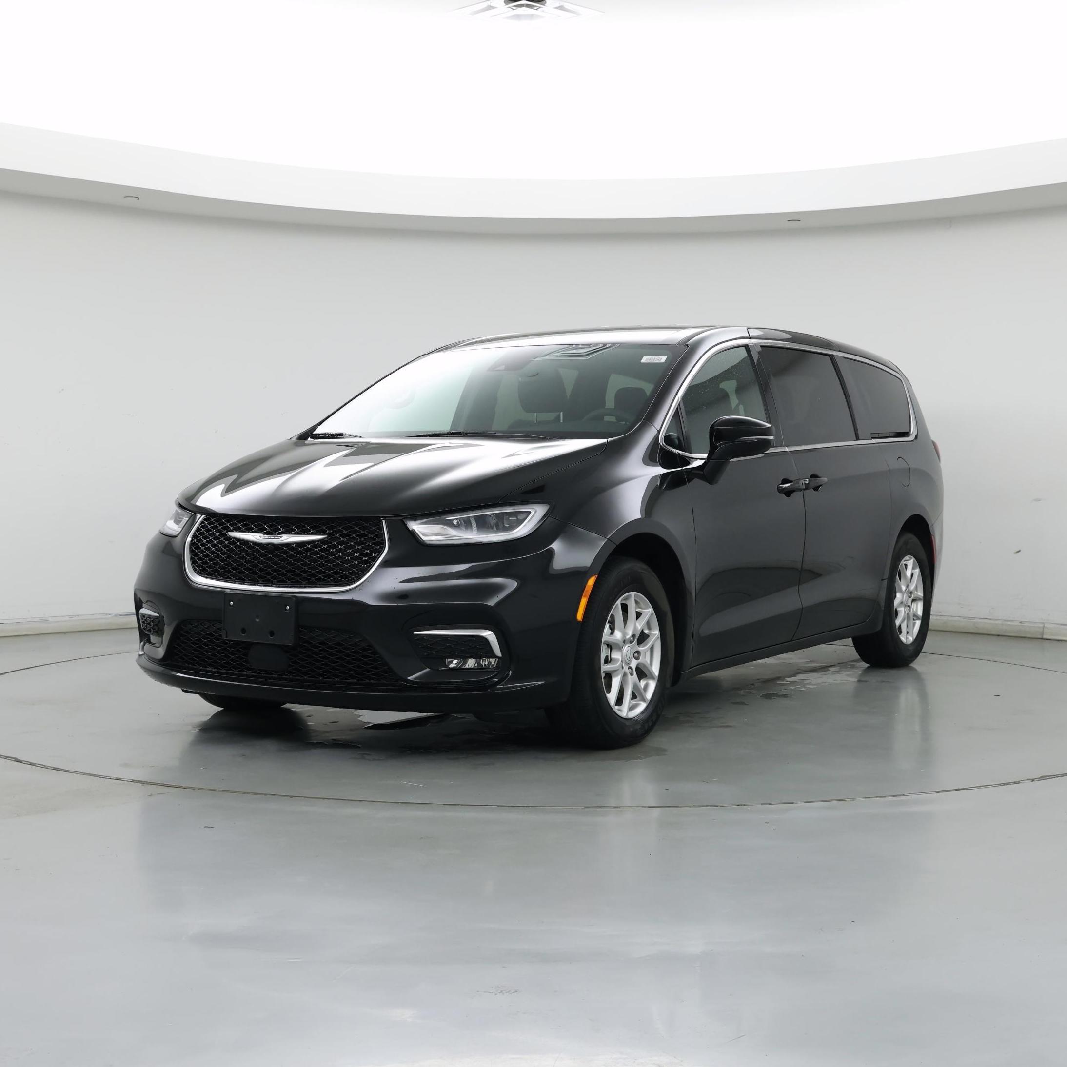 Thumbnail: 2025 Chrysler Pacifica - 4