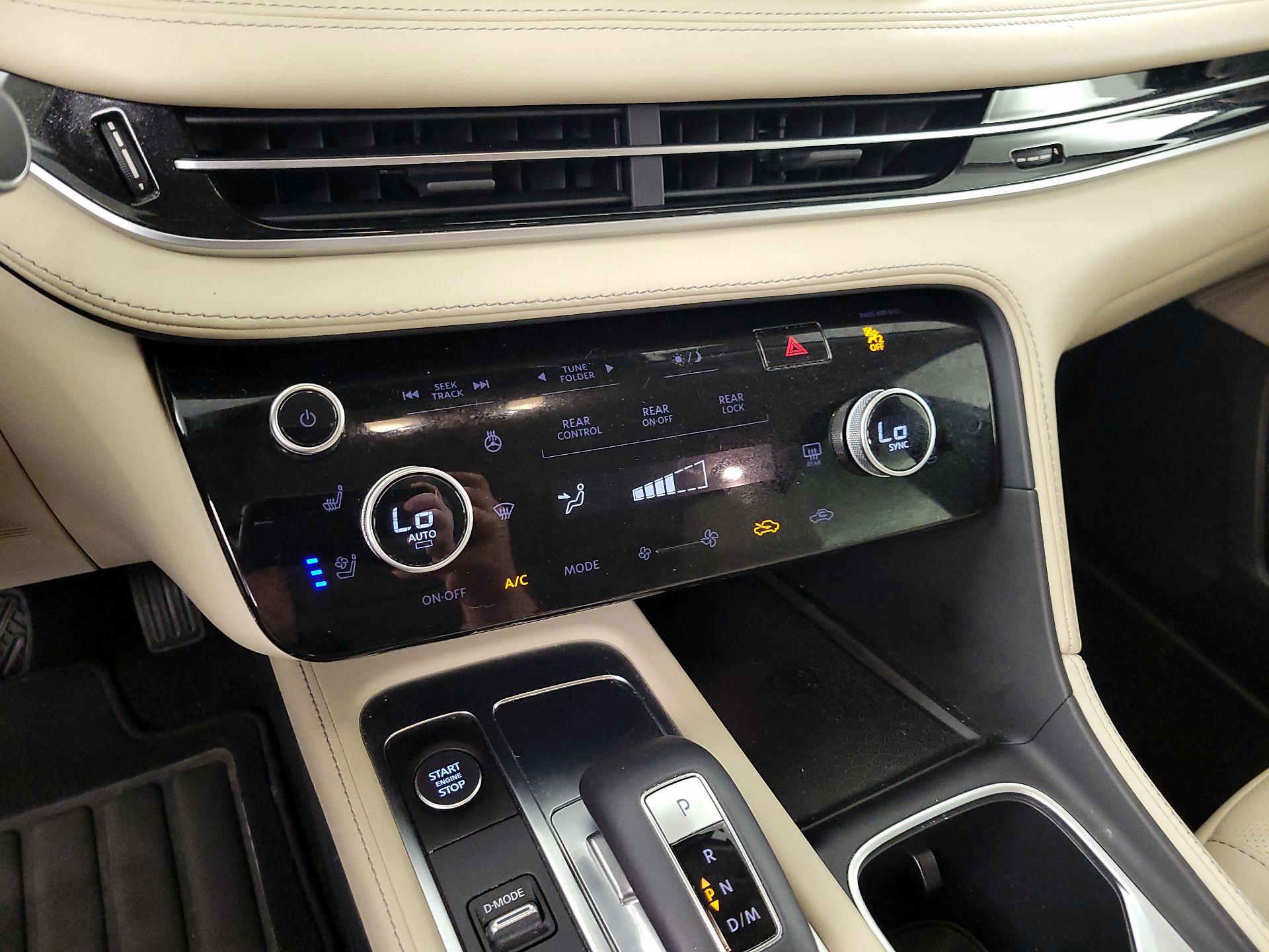 Thumbnail: 2023 INFINITI QX60 - 17