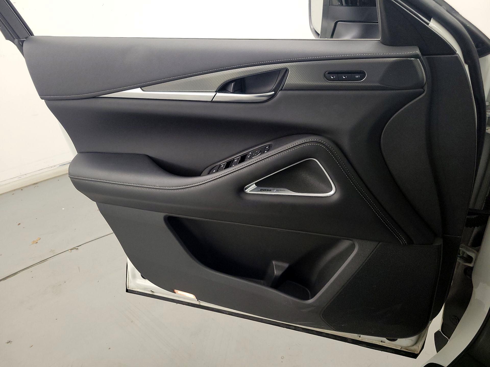 Thumbnail: 2023 INFINITI QX60 - 12