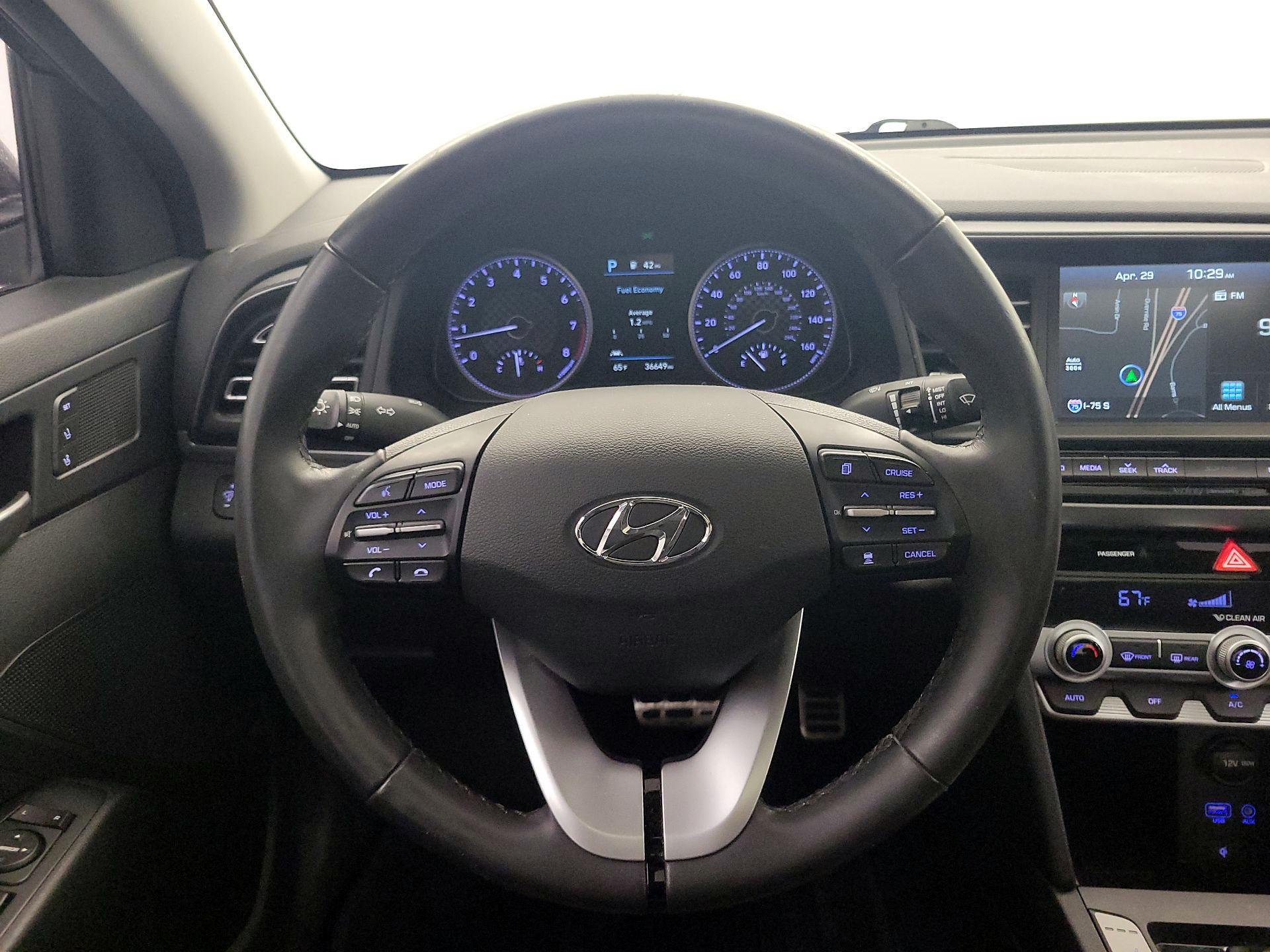 Thumbnail: 2020 Hyundai Elantra - 10