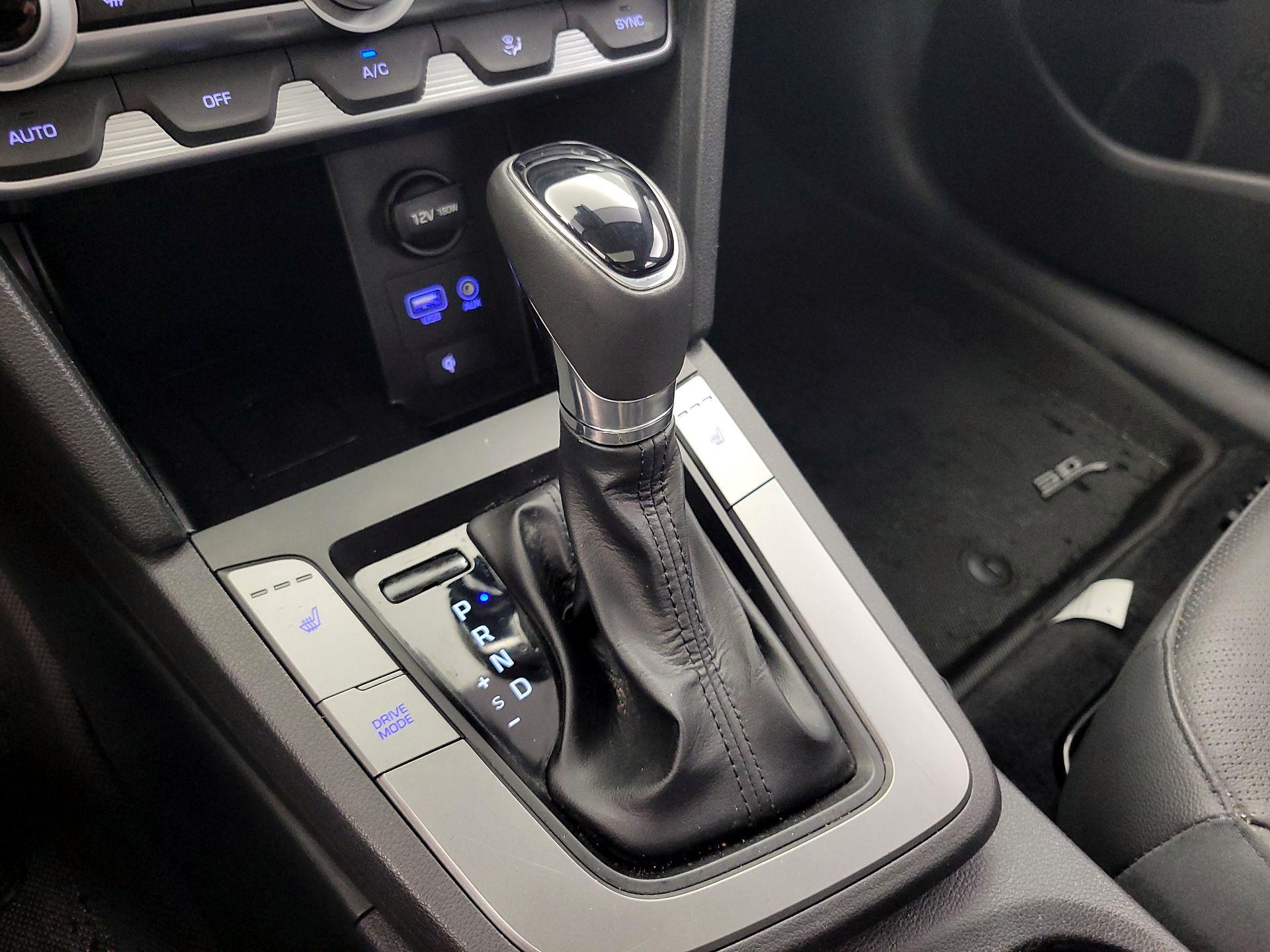 Thumbnail: 2020 Hyundai Elantra - 18