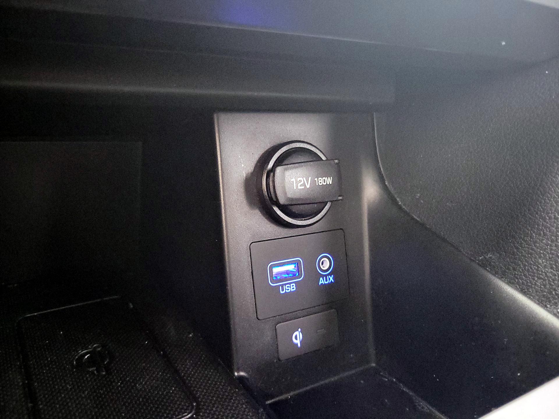 Thumbnail: 2020 Hyundai Elantra - 19