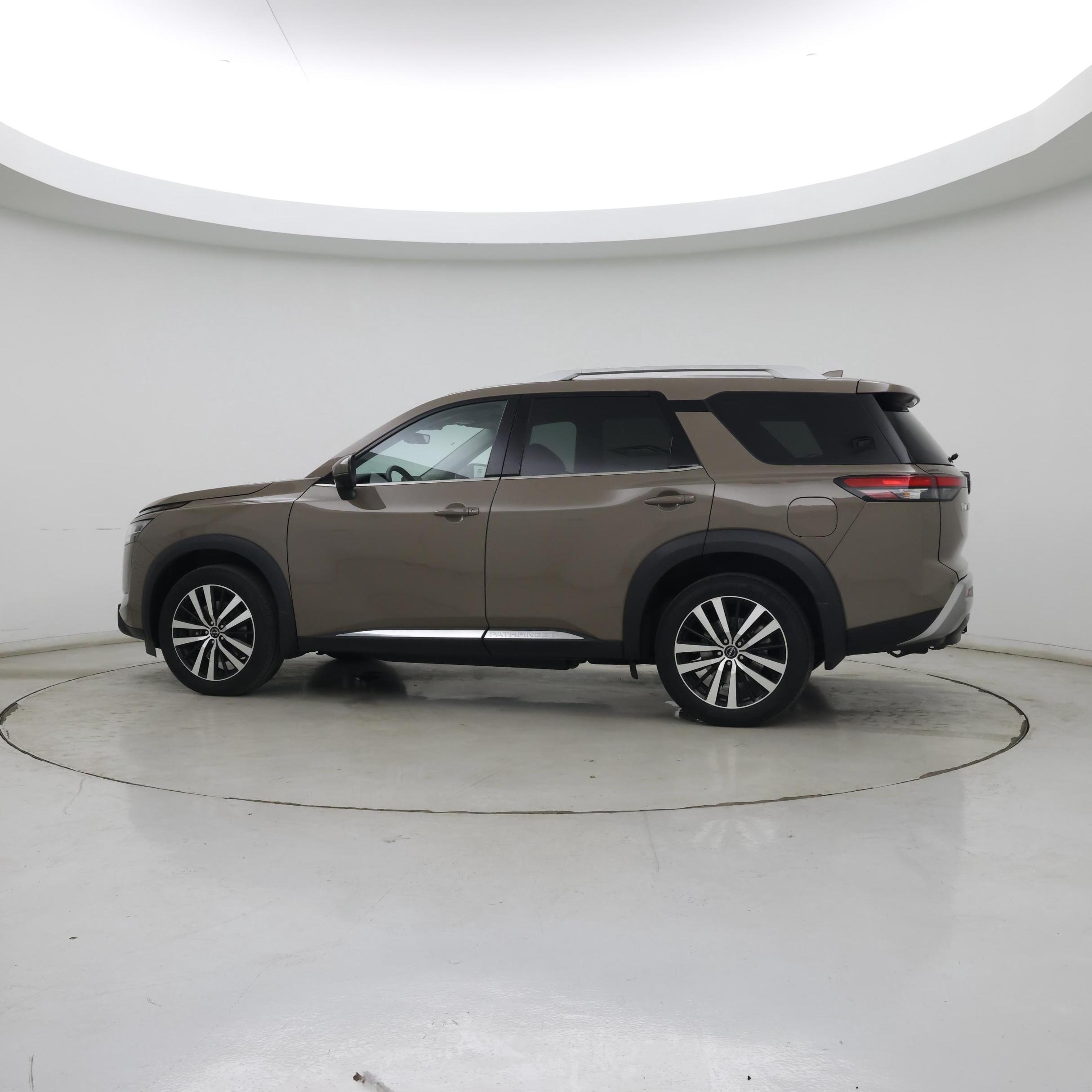 Thumbnail: 2023 Nissan Pathfinder - 3