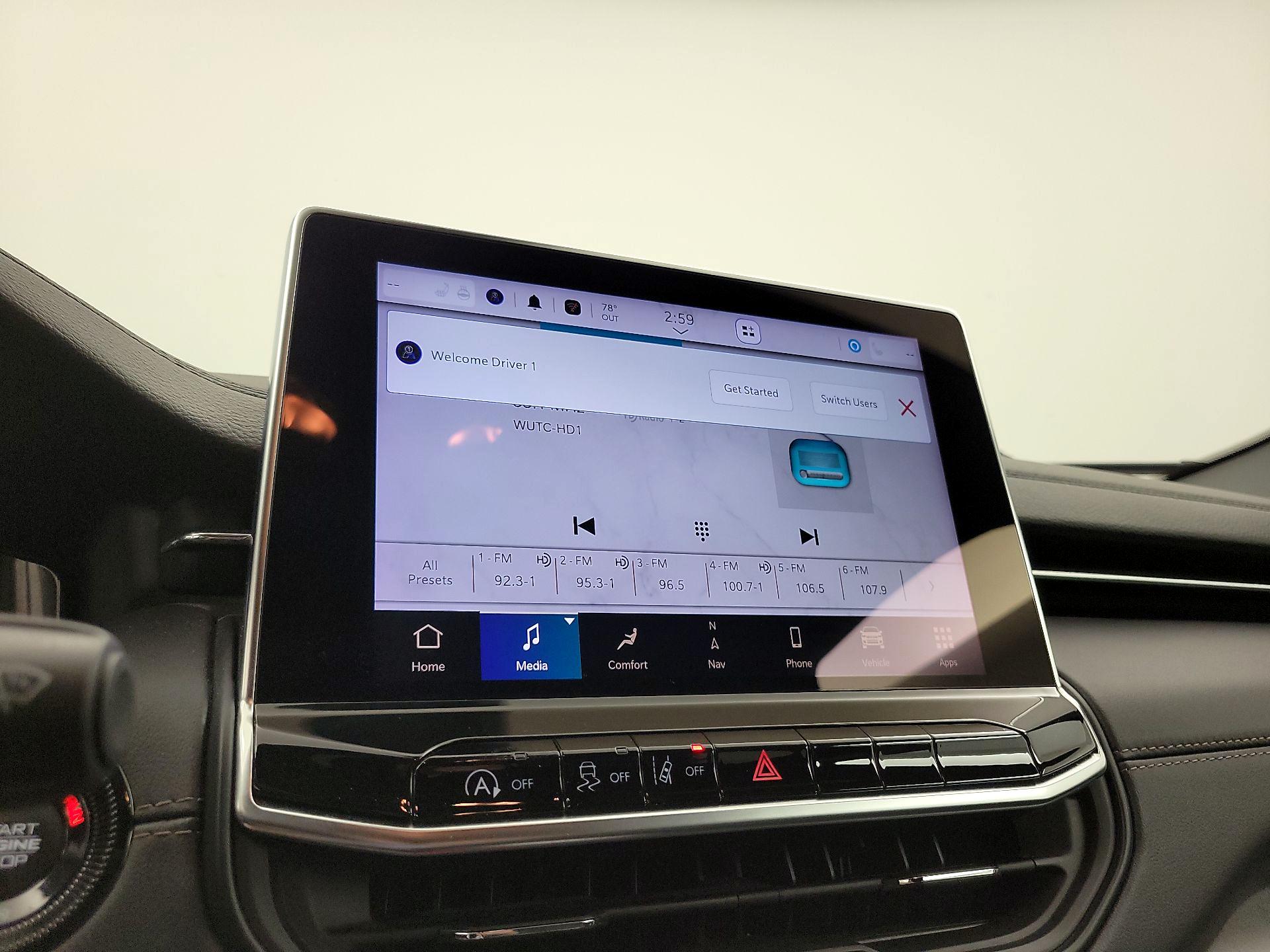 Thumbnail: 2022 Jeep Compass - 16