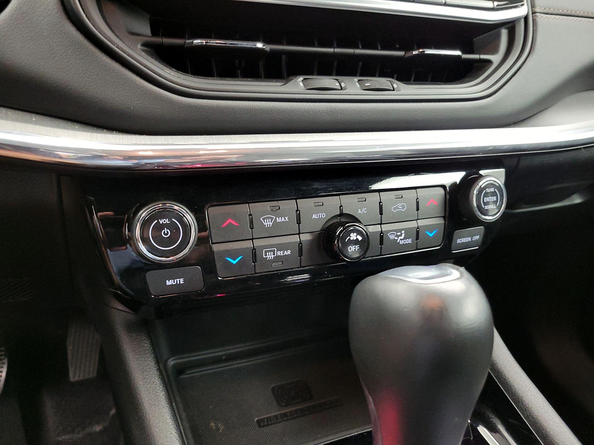 Thumbnail: 2022 Jeep Compass - 17