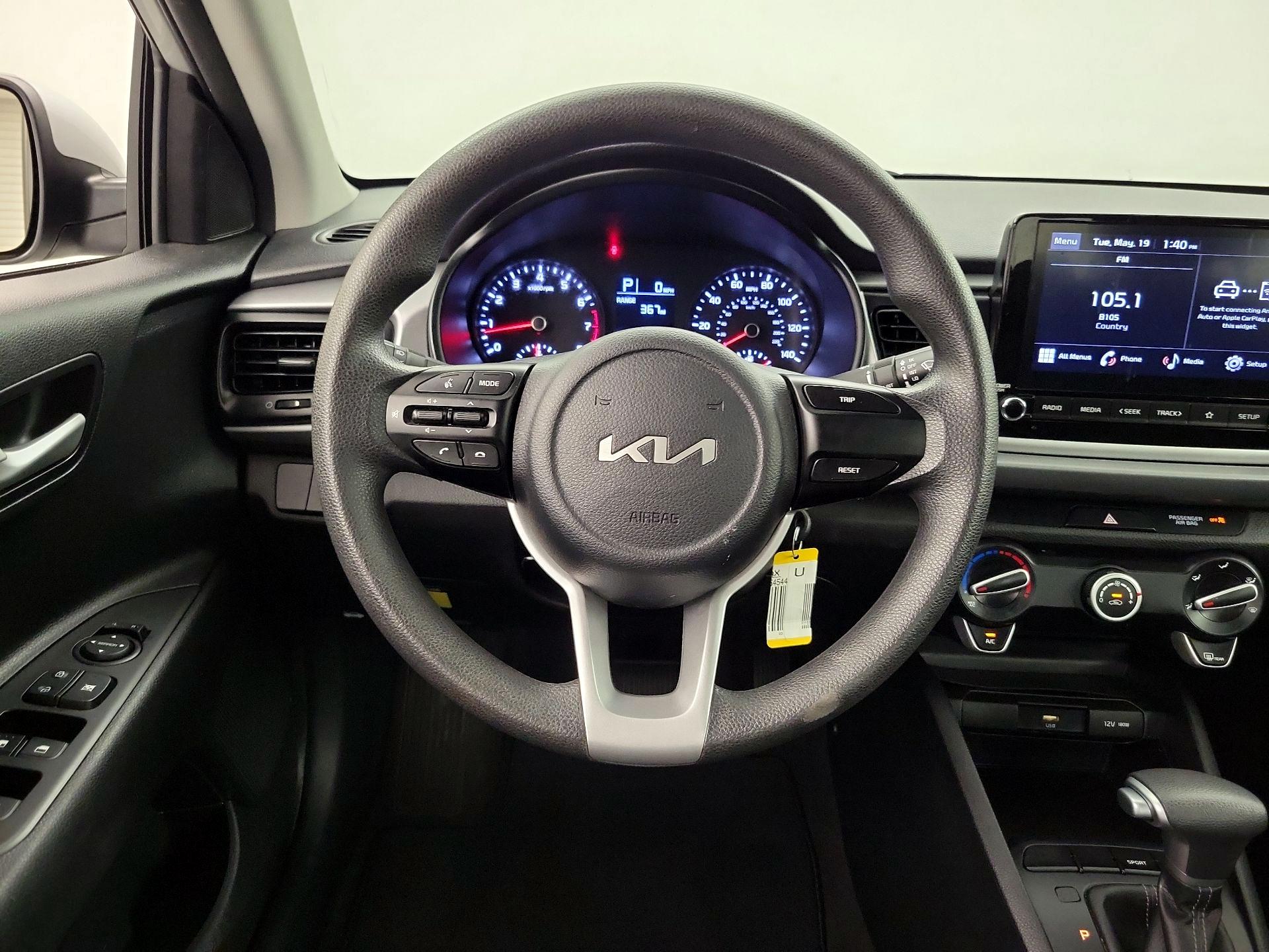 Thumbnail: 2023 Kia Rio - 10