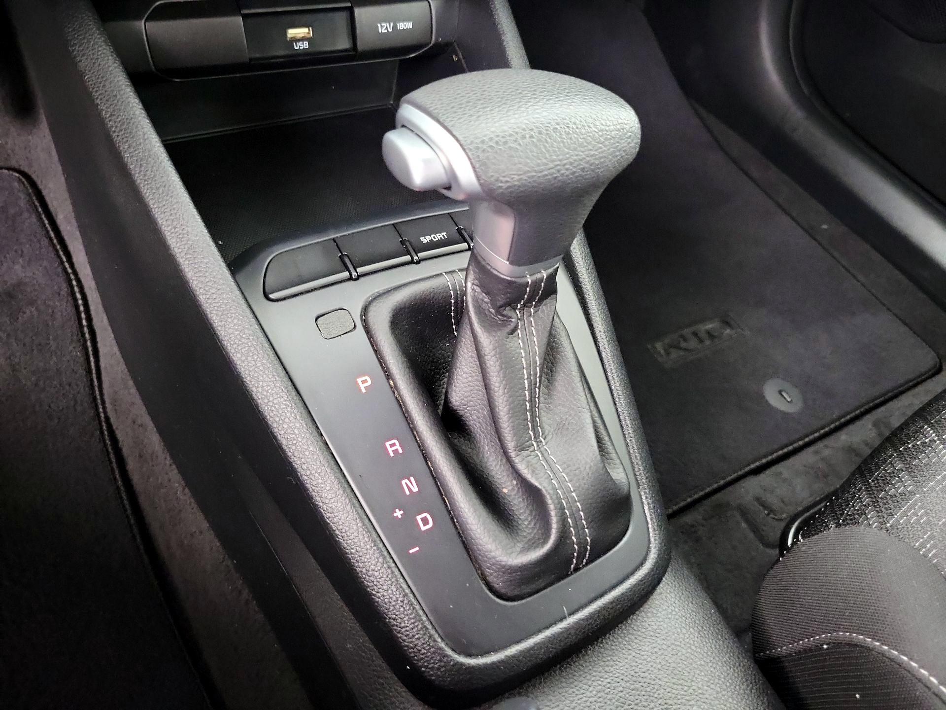 Thumbnail: 2023 Kia Rio - 17