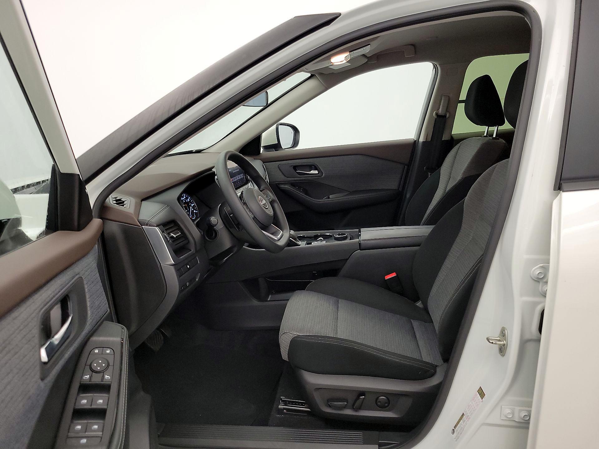 Thumbnail: 2023 Nissan Rogue - 11