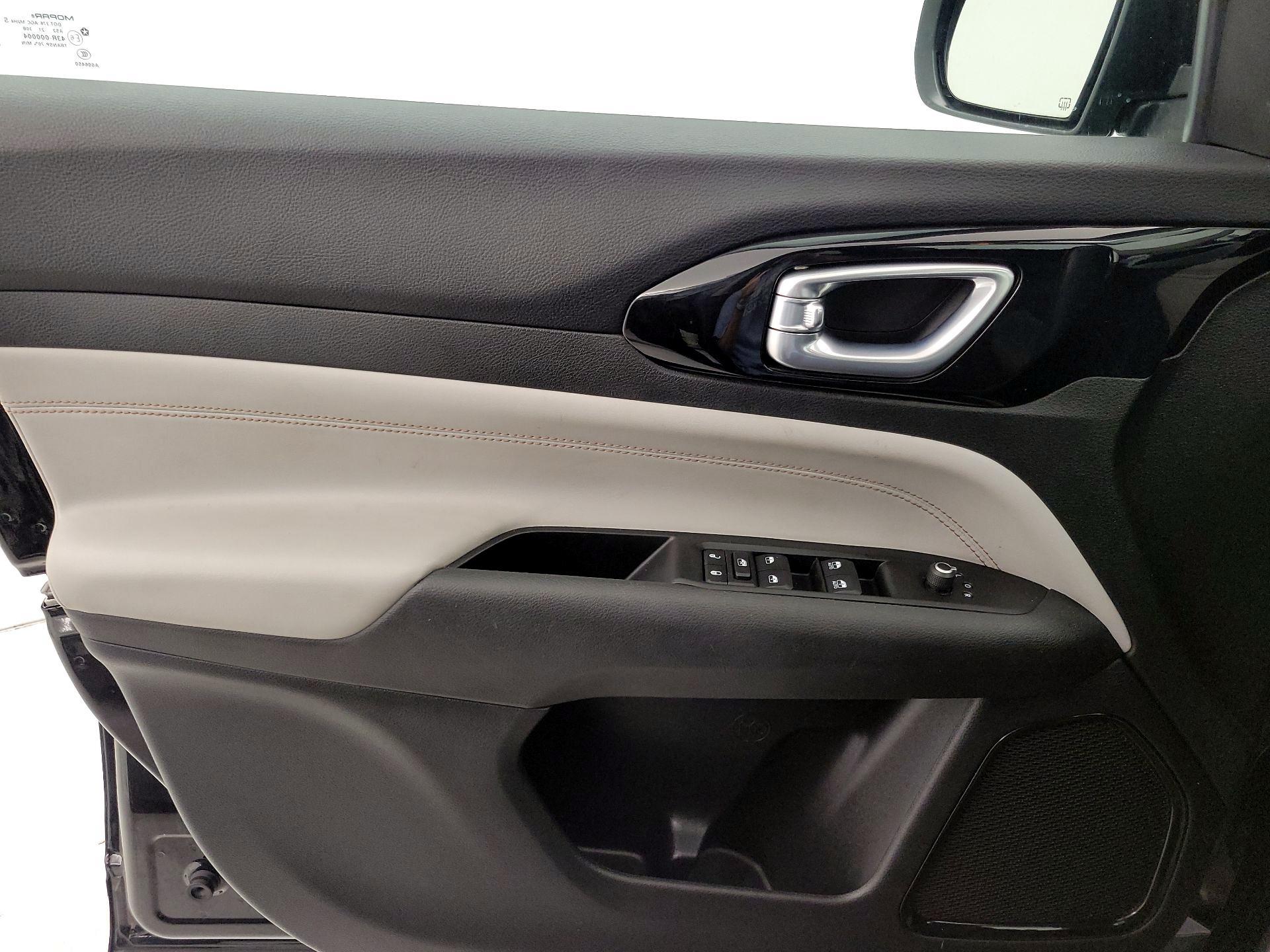 Thumbnail: 2022 Jeep Compass - 12