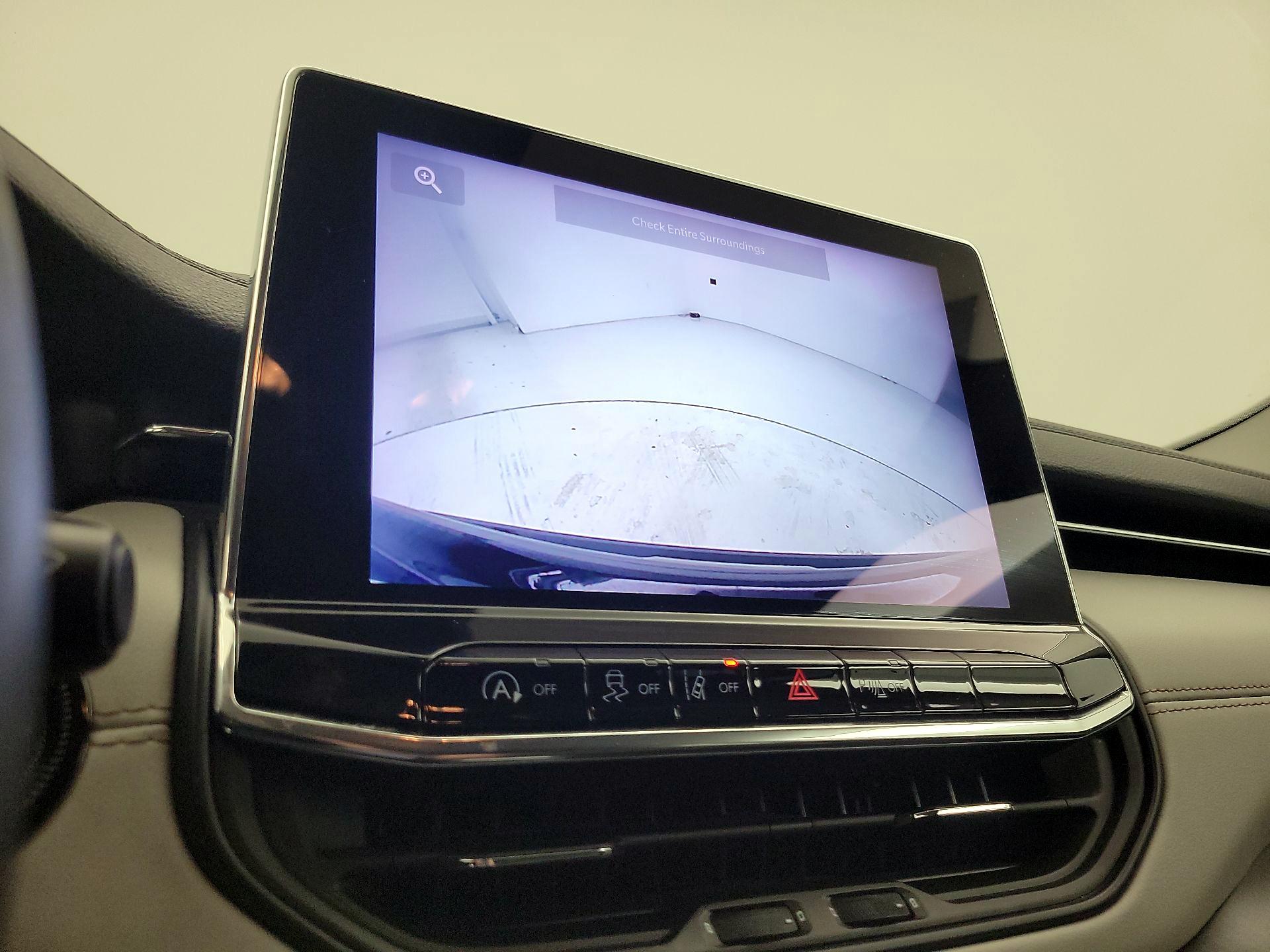 Thumbnail: 2022 Jeep Compass - 14