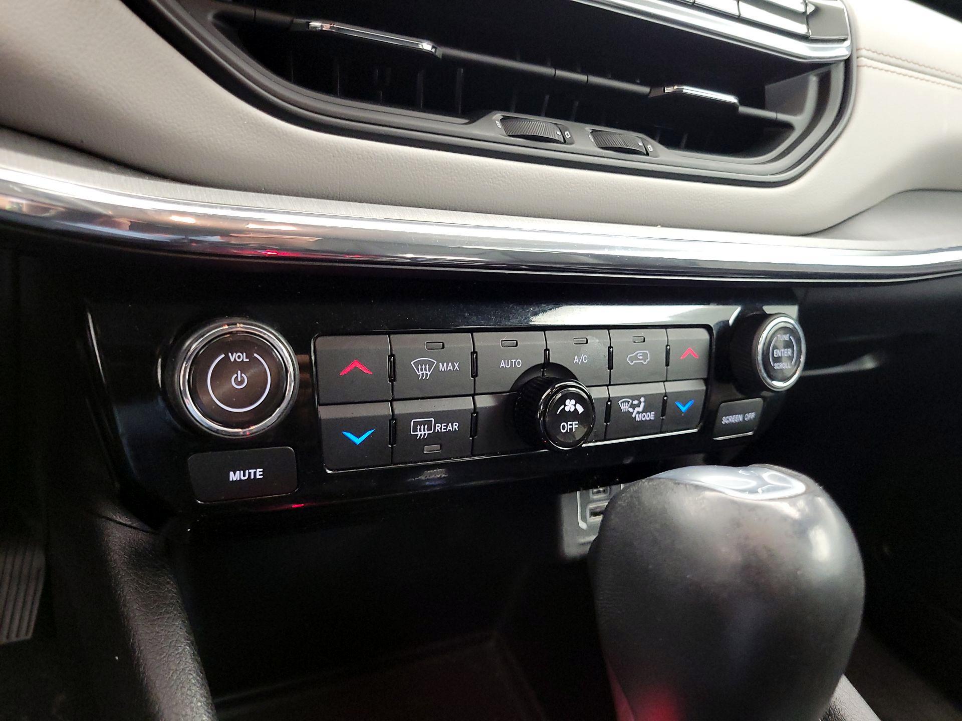 Thumbnail: 2022 Jeep Compass - 16