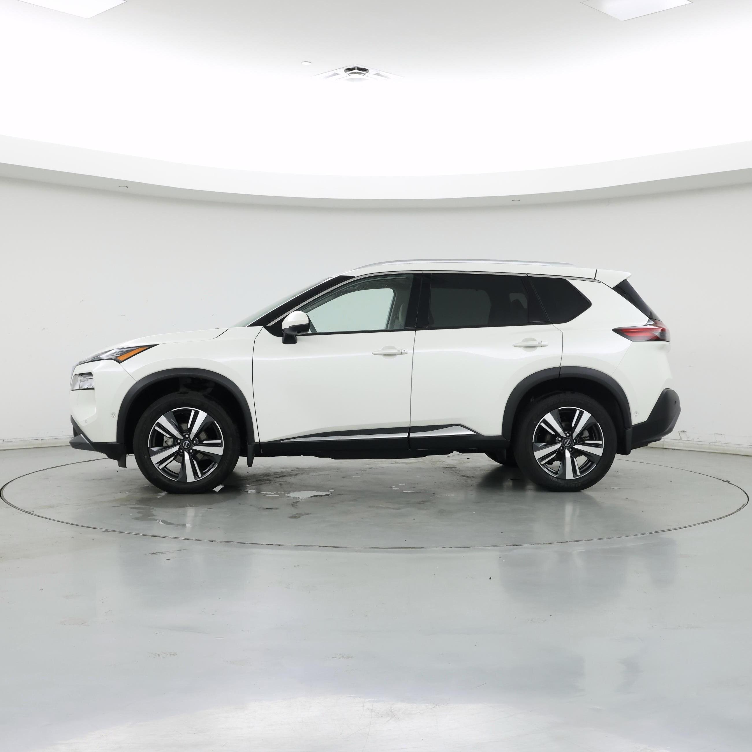Thumbnail: 2023 Nissan Rogue - 3