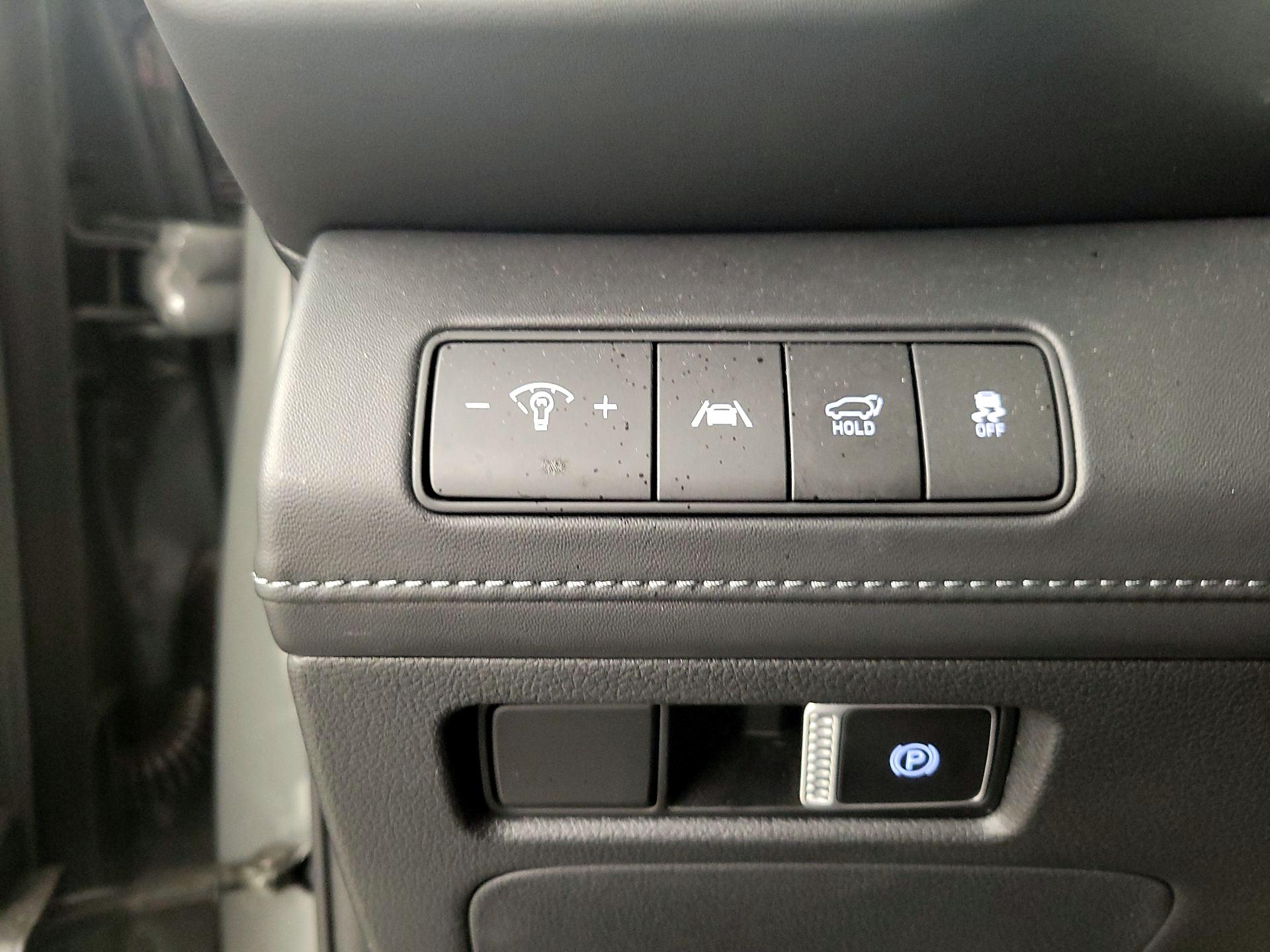 Thumbnail: 2023 Hyundai Santa Fe - 13