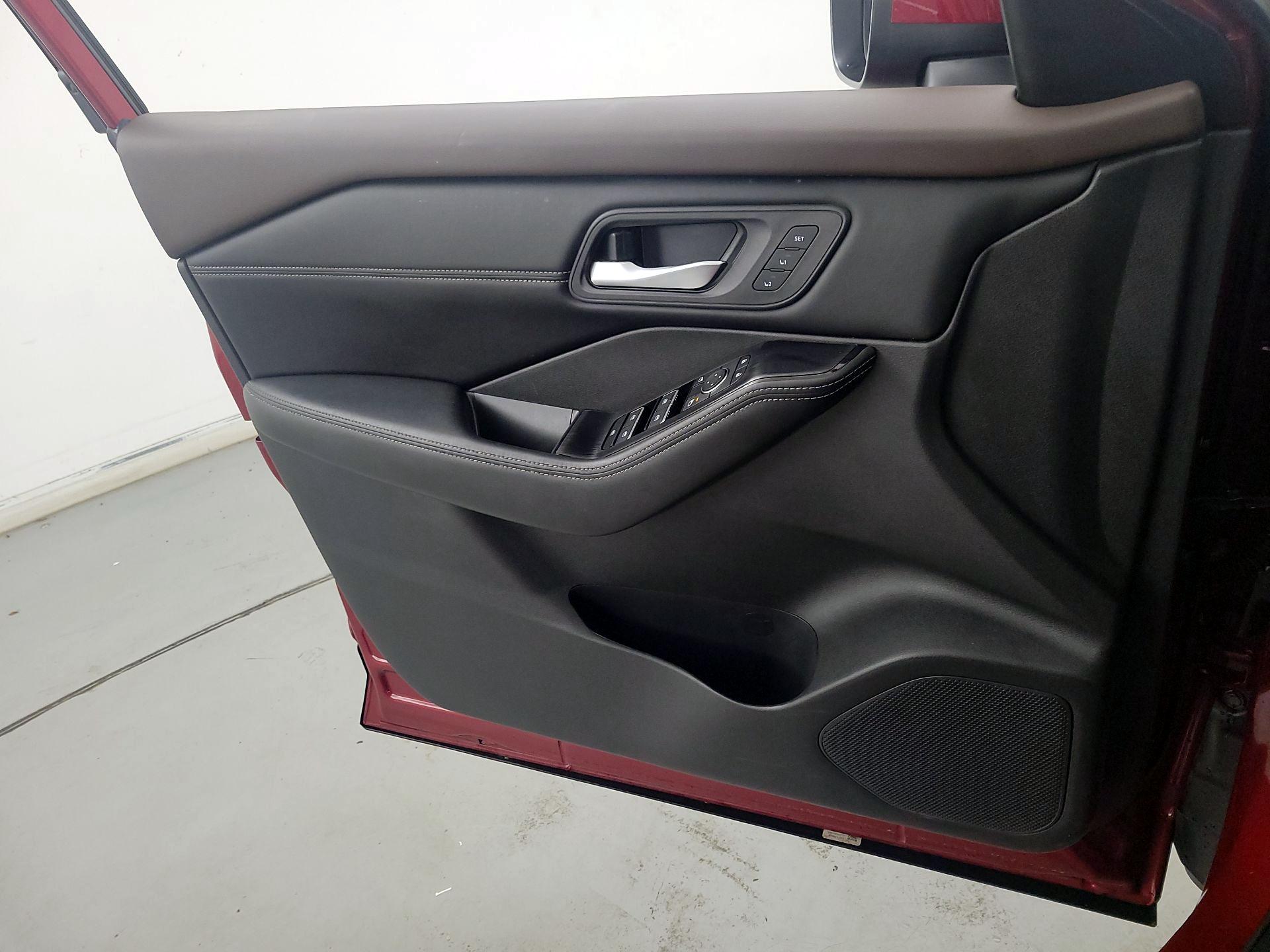 Thumbnail: 2023 Nissan Rogue - 12