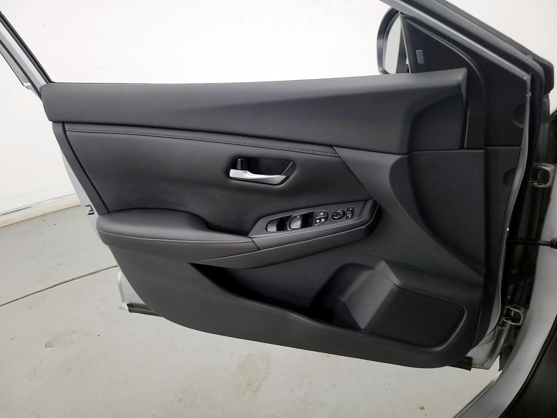 Thumbnail: 2023 Nissan Sentra - 12