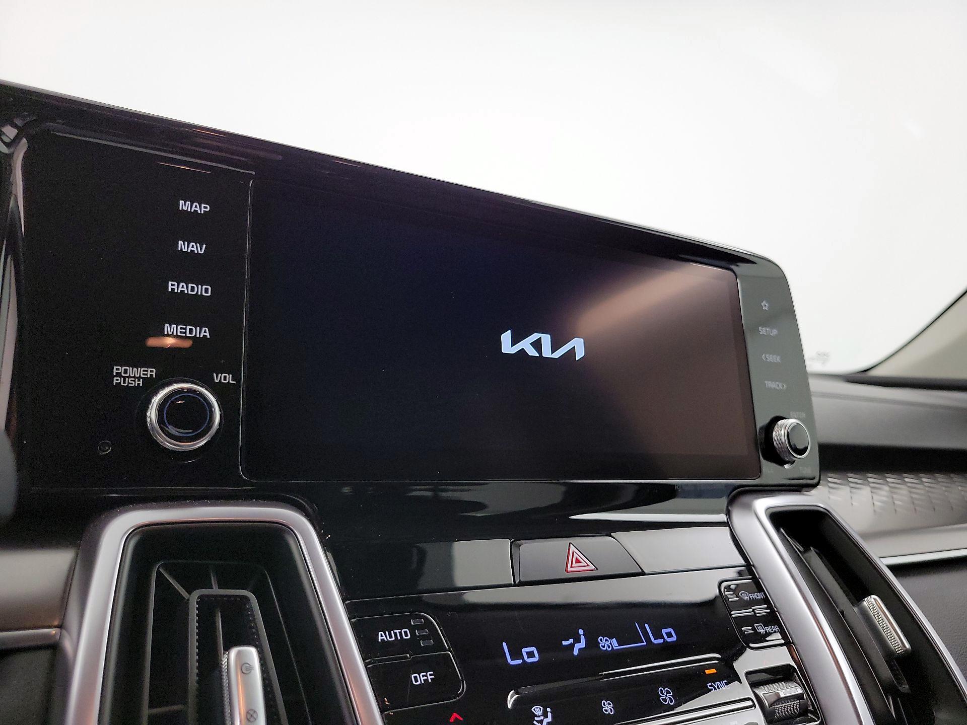 Thumbnail: 2023 Kia Sorento - 16
