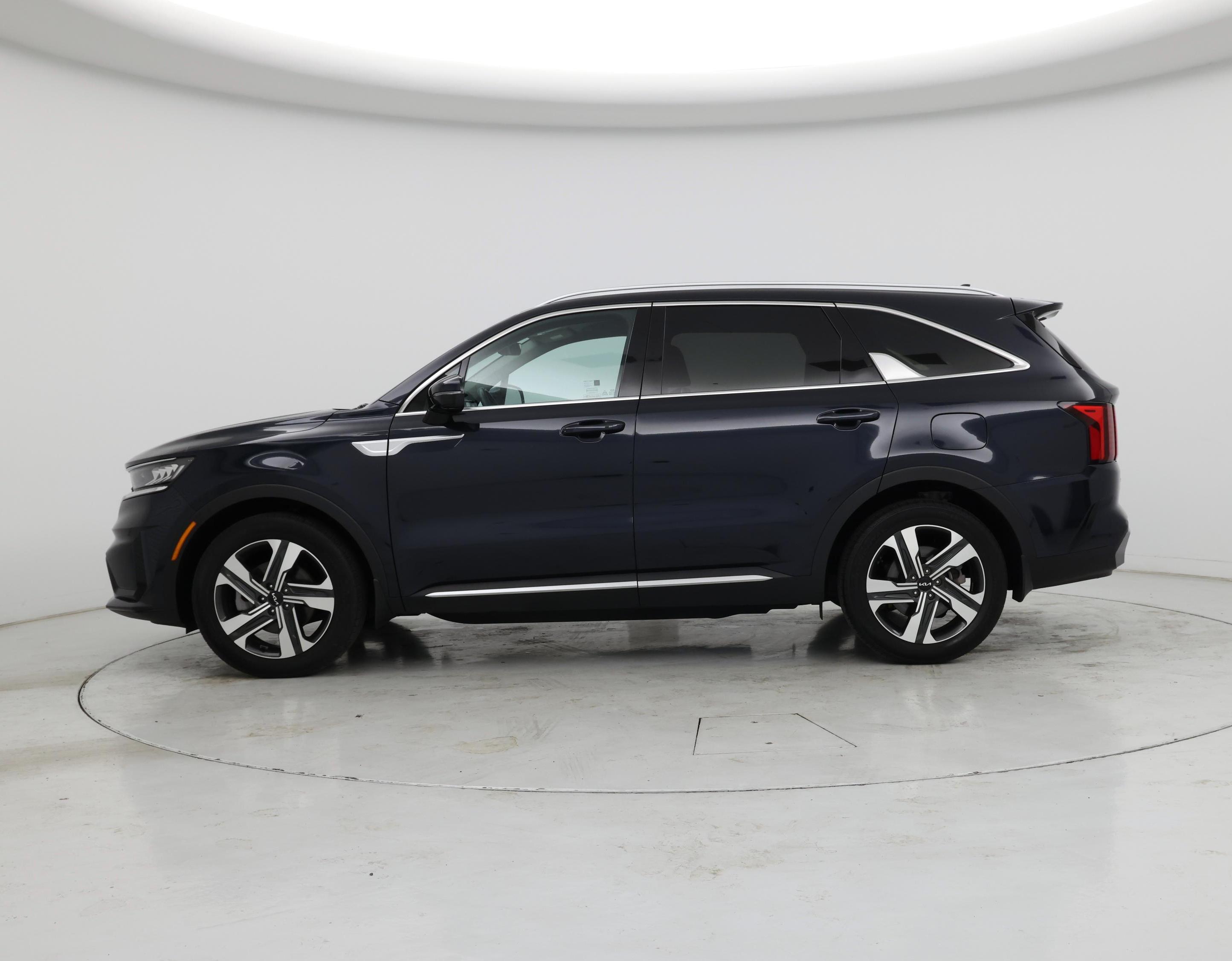 Thumbnail: 2023 Kia Sorento - 3