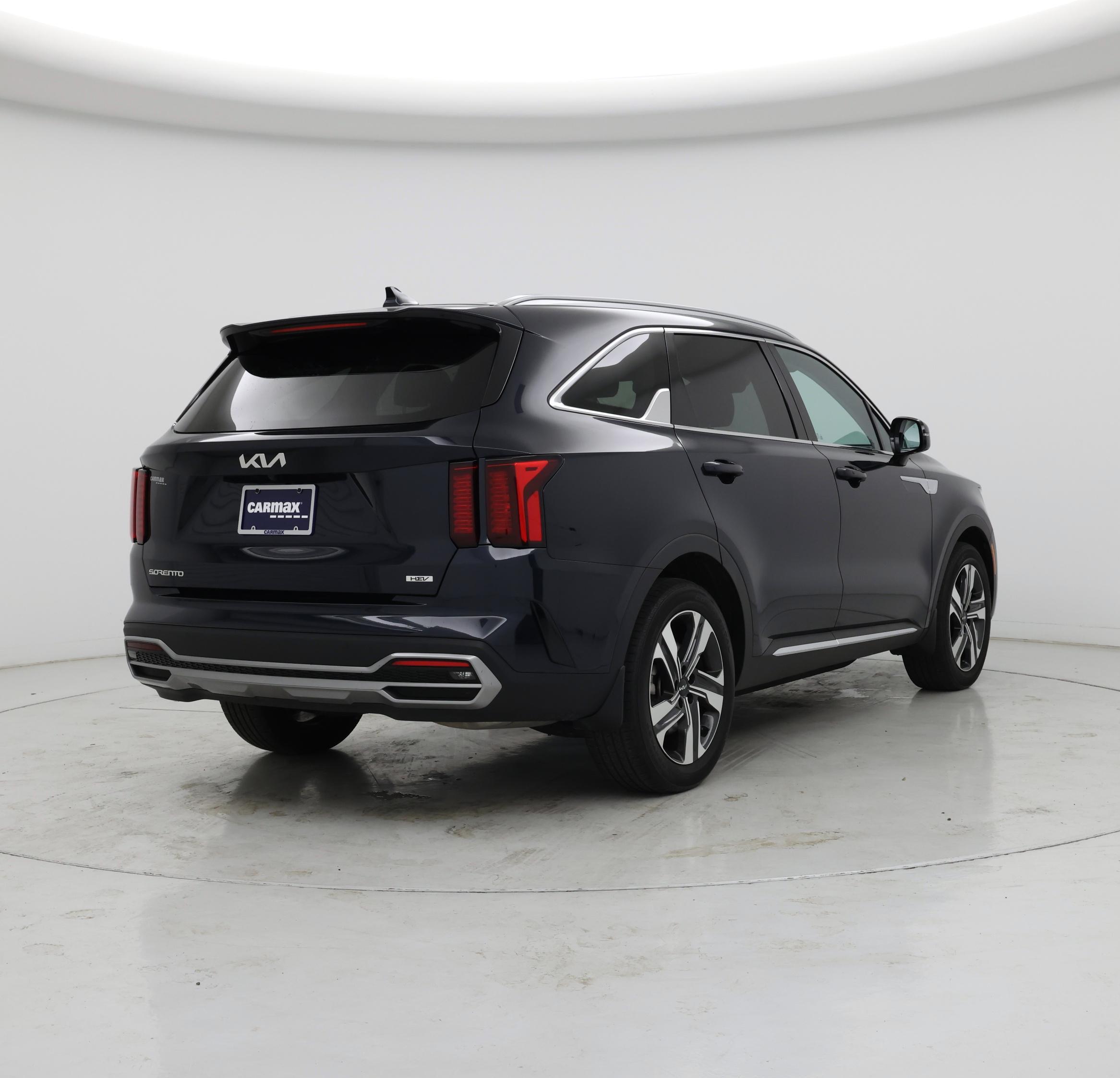 Thumbnail: 2023 Kia Sorento - 8