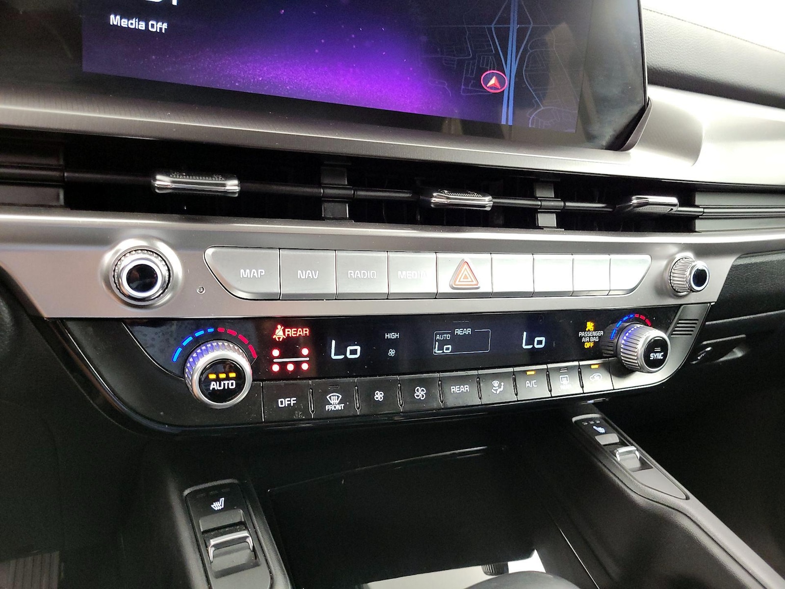 2025 Kia Telluride S - Photo 18
