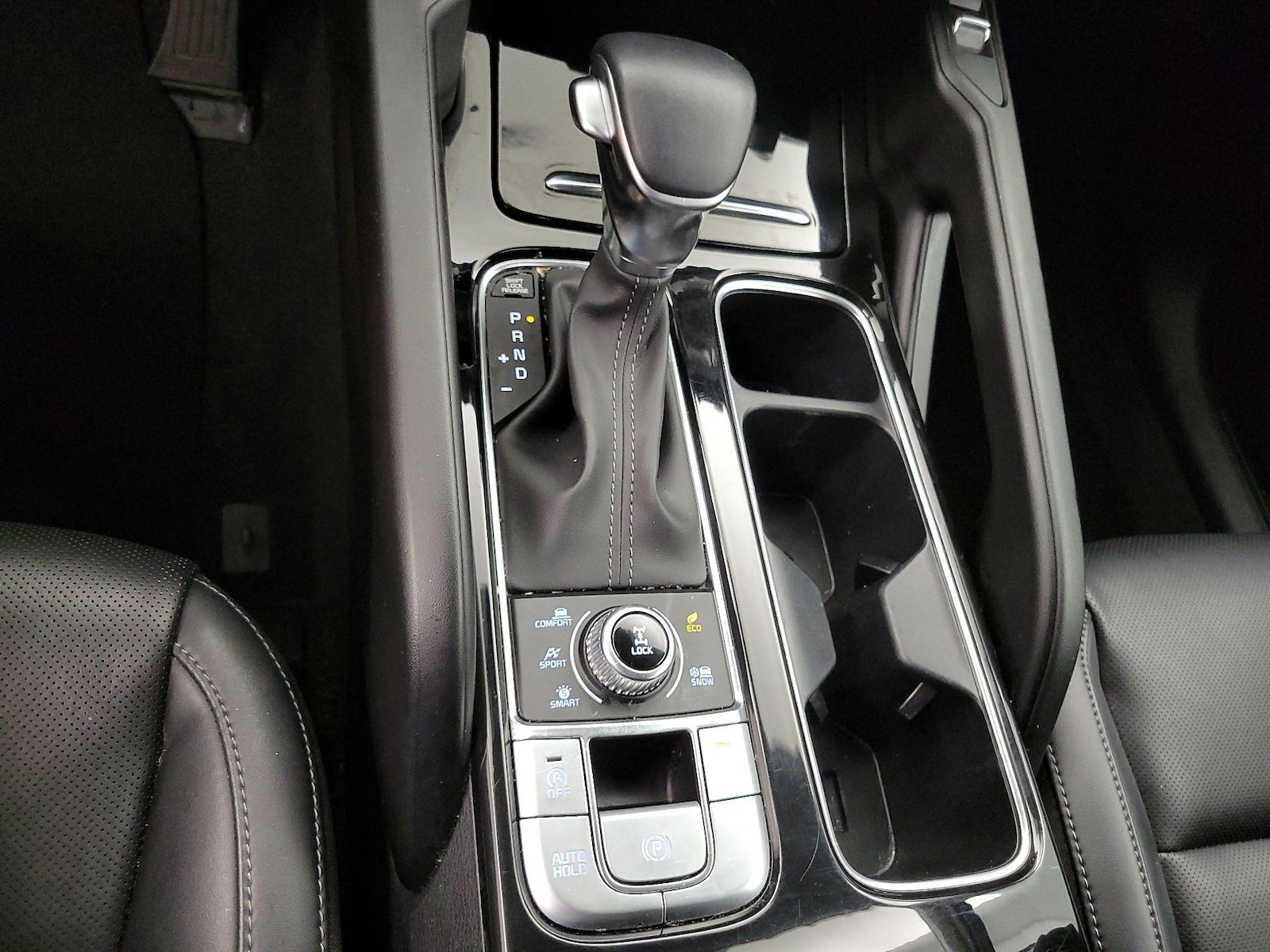 2025 Kia Telluride S - Photo 19