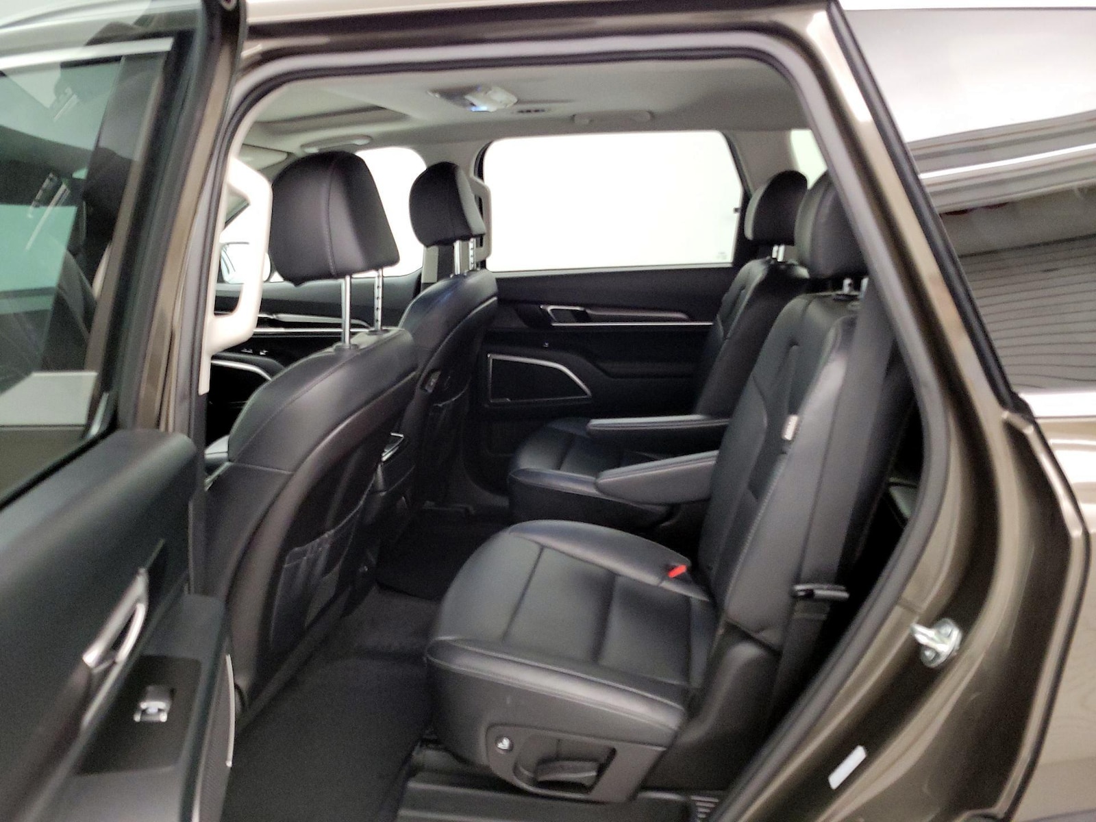 2025 Kia Telluride S - Photo 22