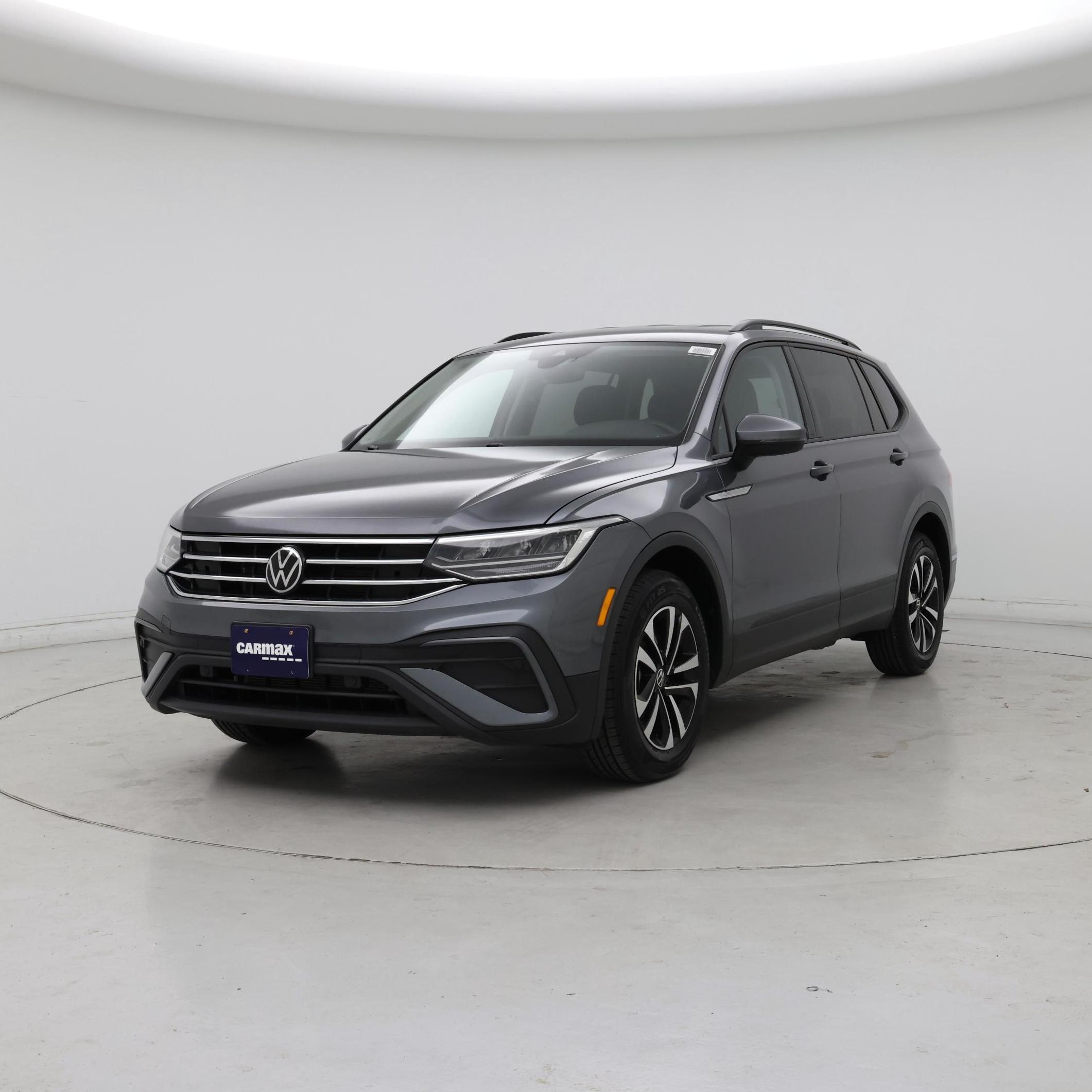 Thumbnail: 2023 Volkswagen Tiguan - 4