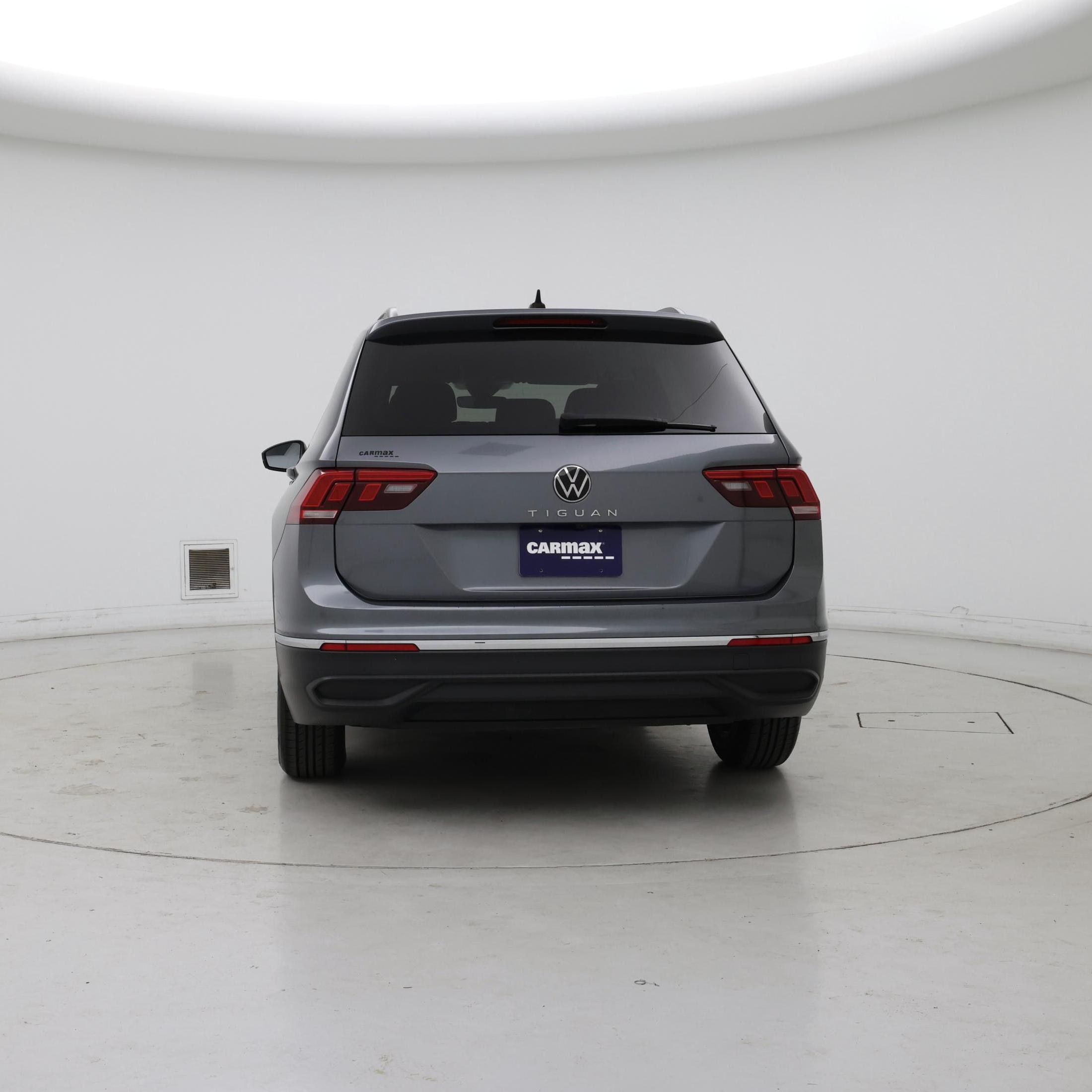 Thumbnail: 2023 Volkswagen Tiguan - 6